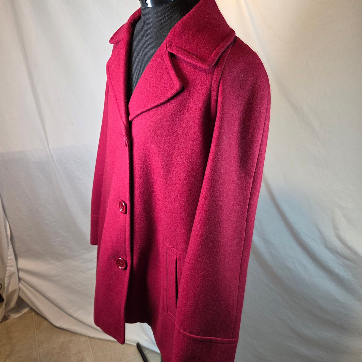 Forecaster of Boston Wool Blend Car Coat Womens 14 Burgundy 3 Button Jacket