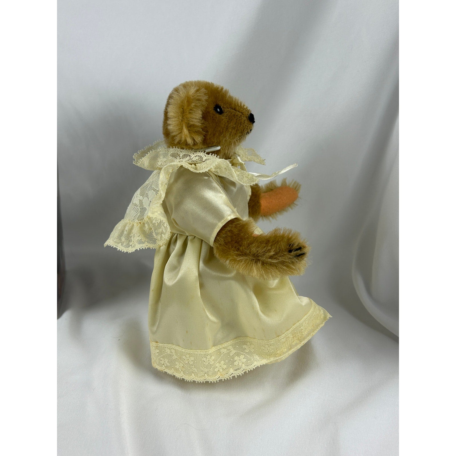 Steiff Flower Bearer 0155 22 Strong Museum Bear w Box Vintage Mohair