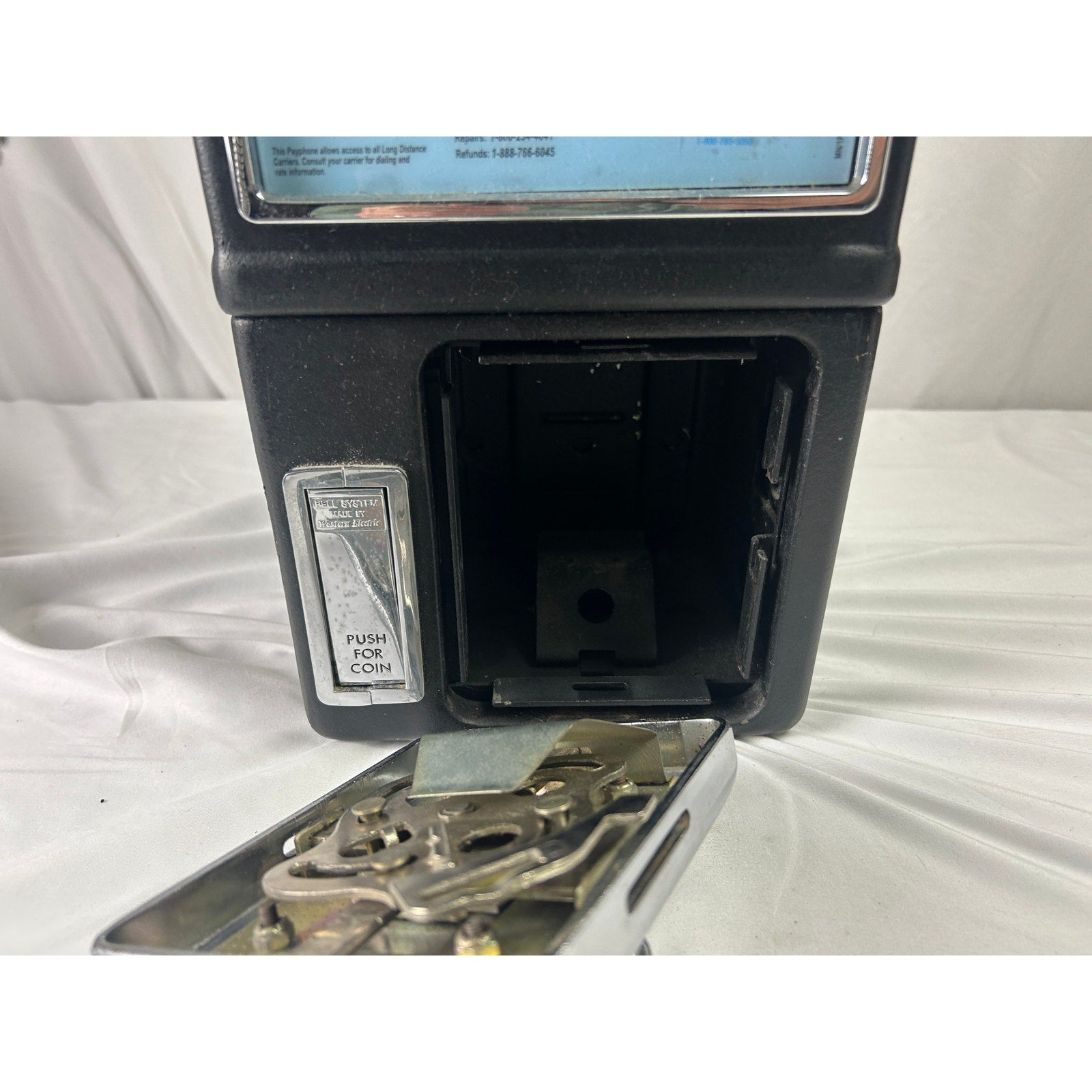 Western Electric Bell System Qwest Coin Pay Phone Wall Telephone w/ Coin Box Key