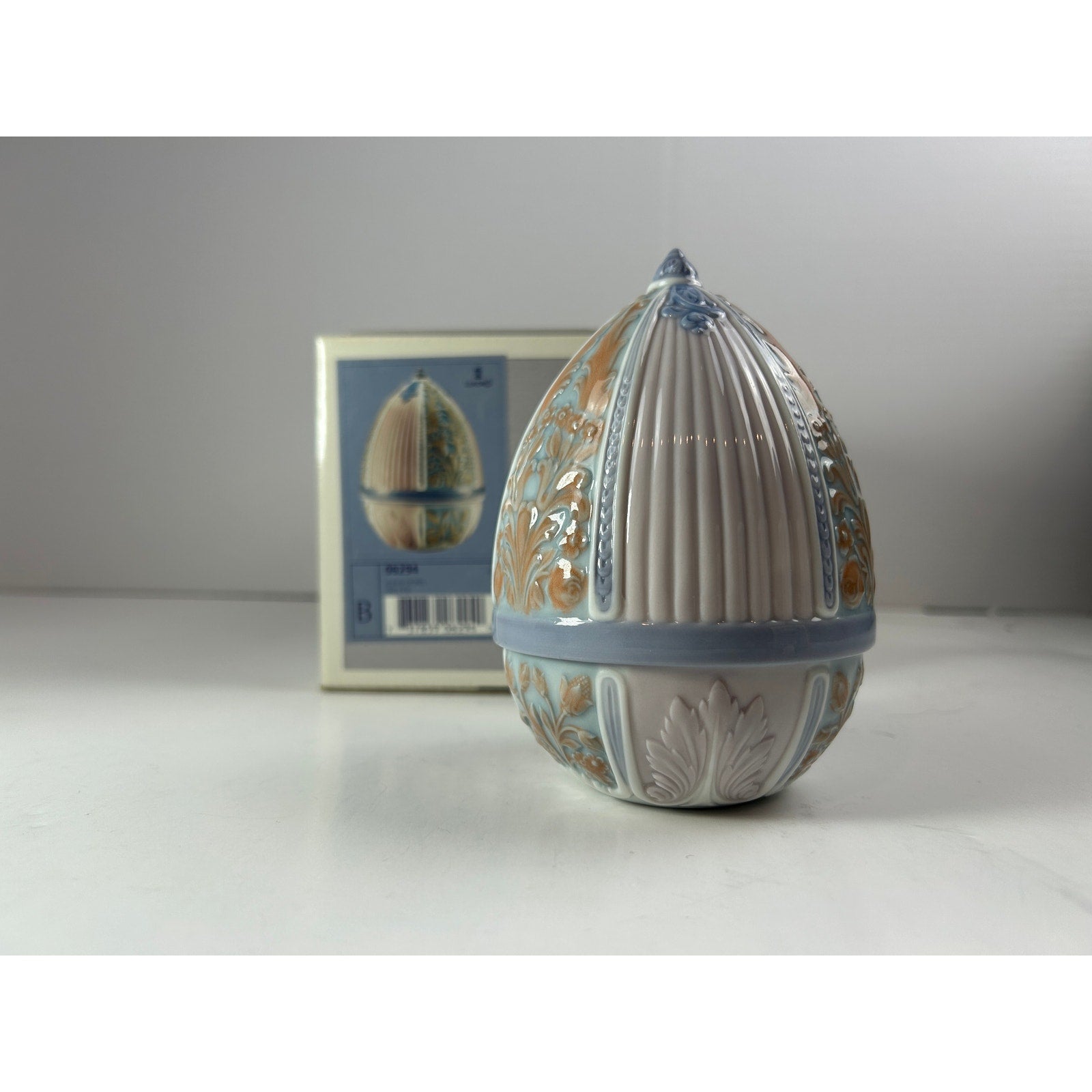 Lladró 06294 Fall Egg Porcelain Four Seasons Surprise Retired 2001 w/ Box
