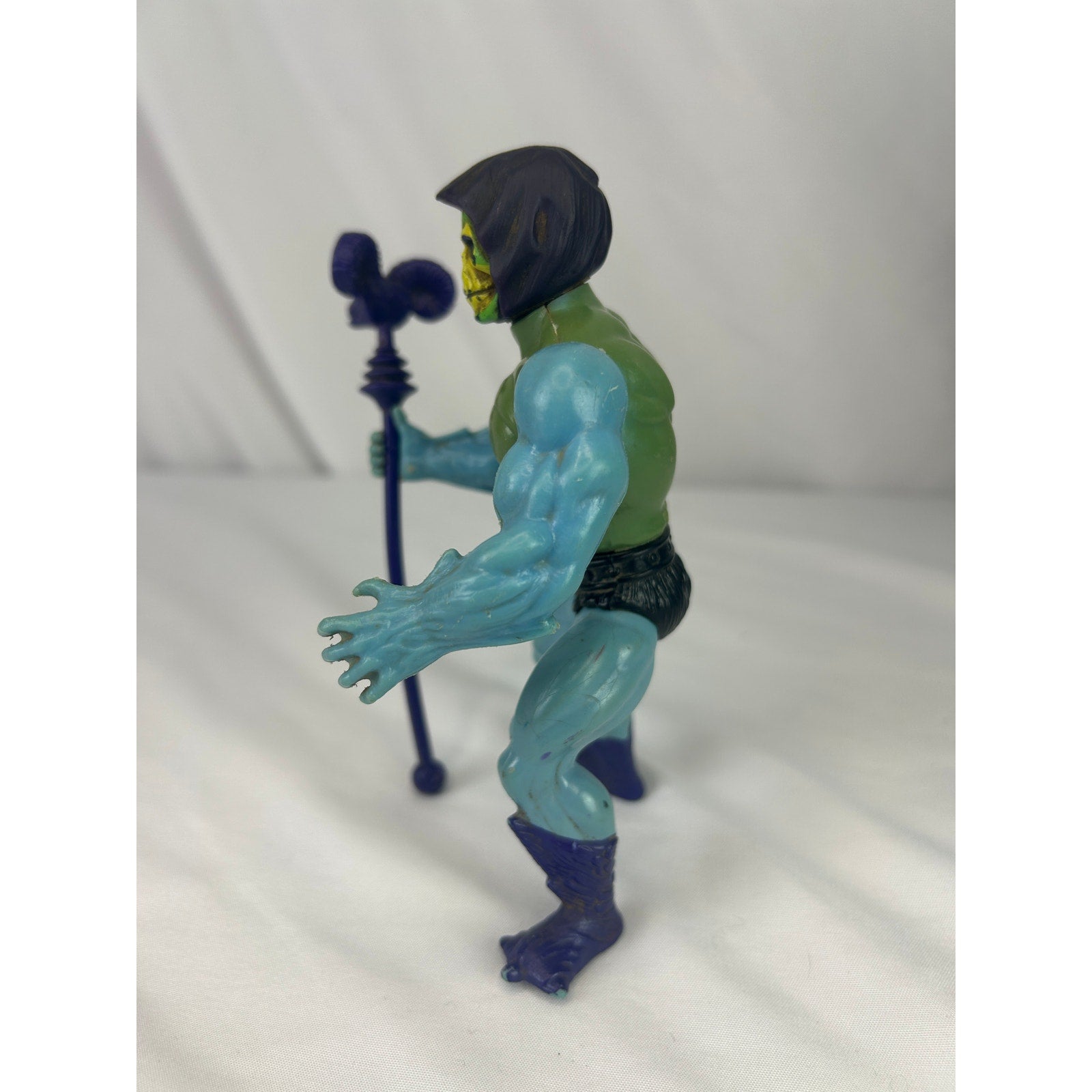 Vintage MOTU Skeletor Figure Complete w Havoc Staff Mattel 1982