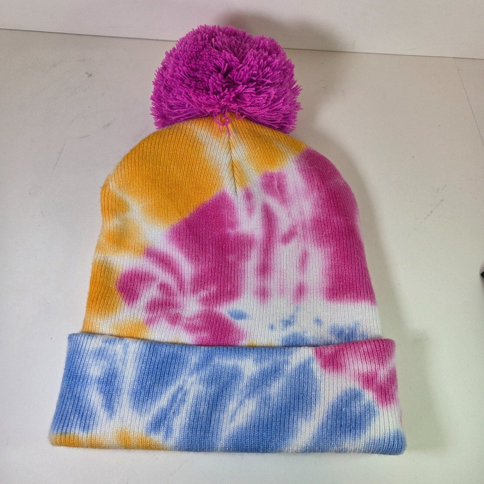 Scooby Doo Mystery Machine Tie Dye Knit Pom Pom Adult Stocking Hat