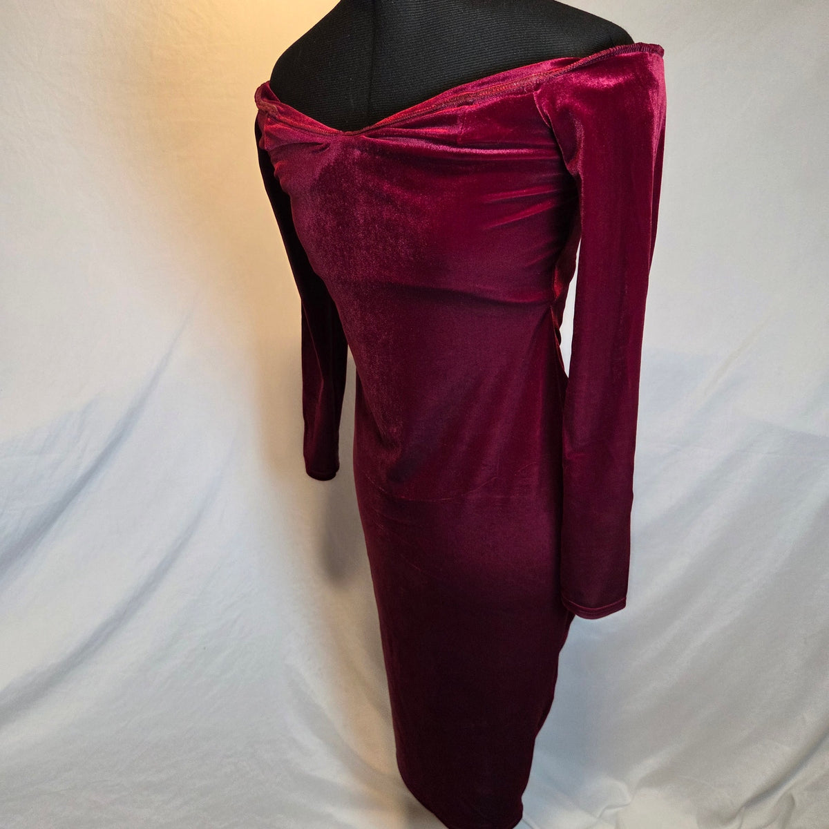 Club L London Compliment Berry Velvet Bardot Midi Dress US 8 UK 12 NWT