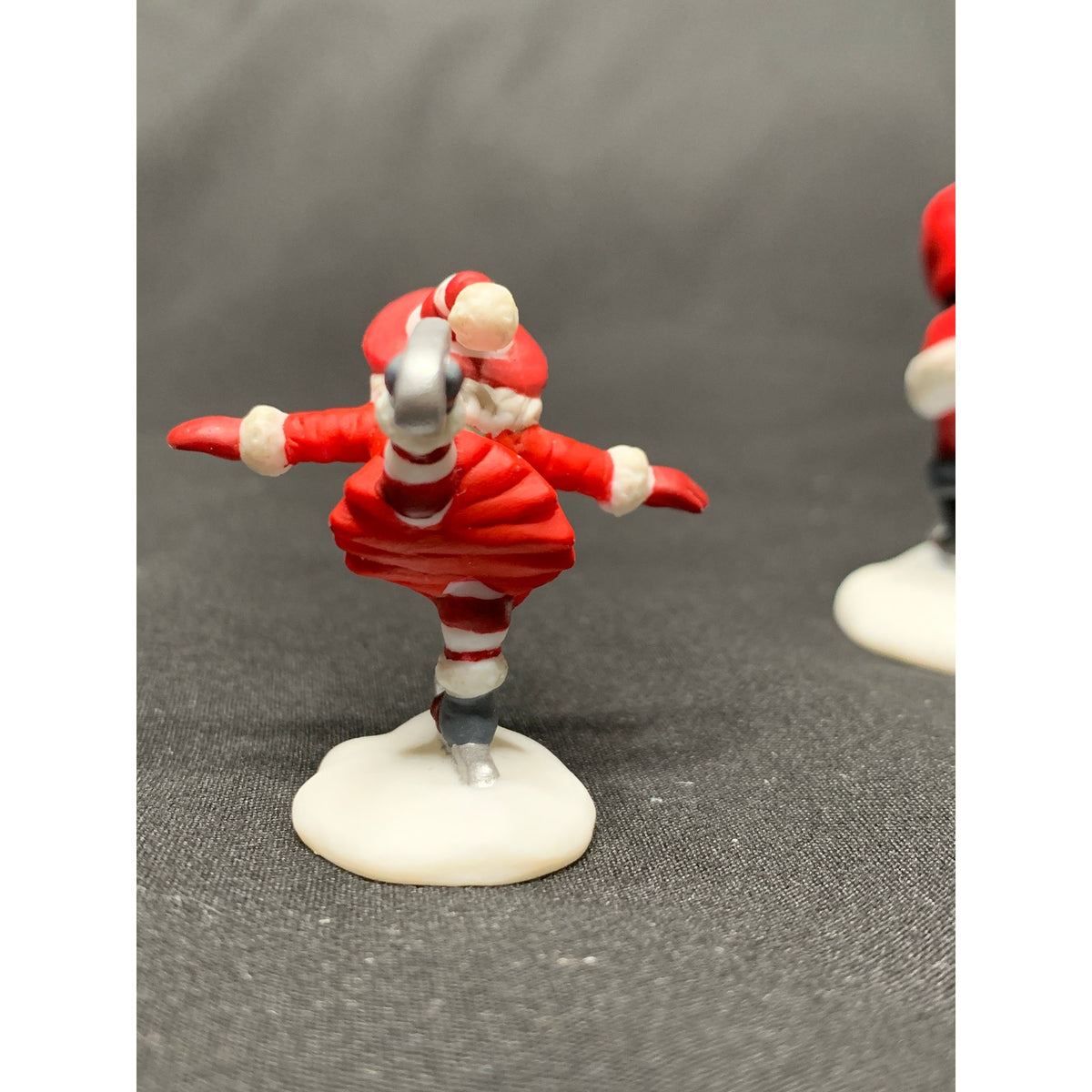 Dept 56 Peppermint Skating Party 56363 North Pole Village Set of 6 Retired