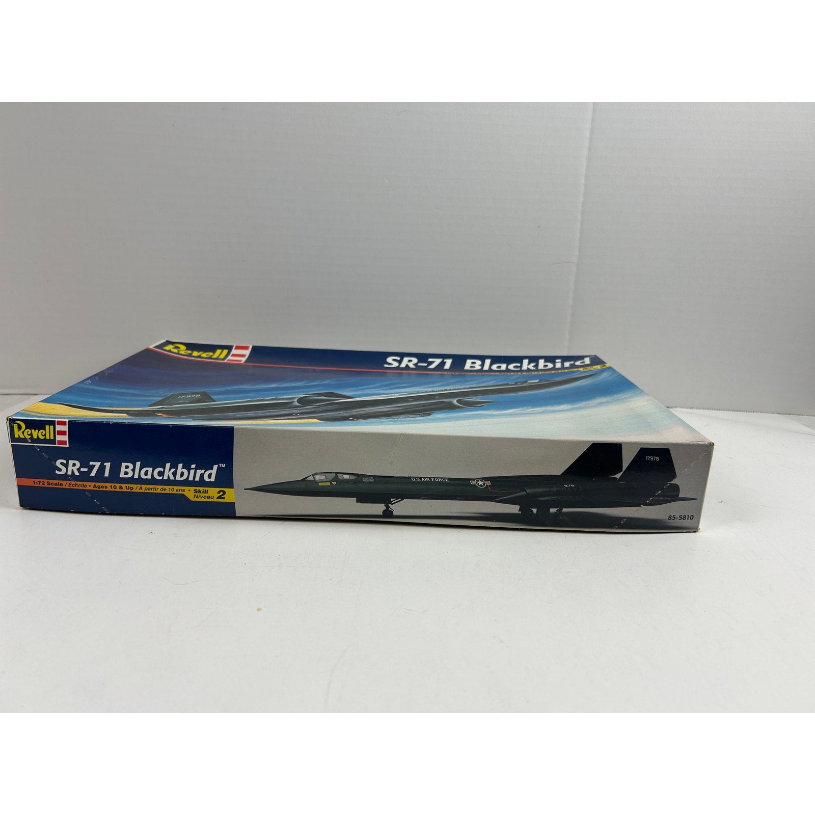 Revell SR-71 Blackbird 1:72 Scale Model Kit 85-5810 2004 Release Sealed Inside