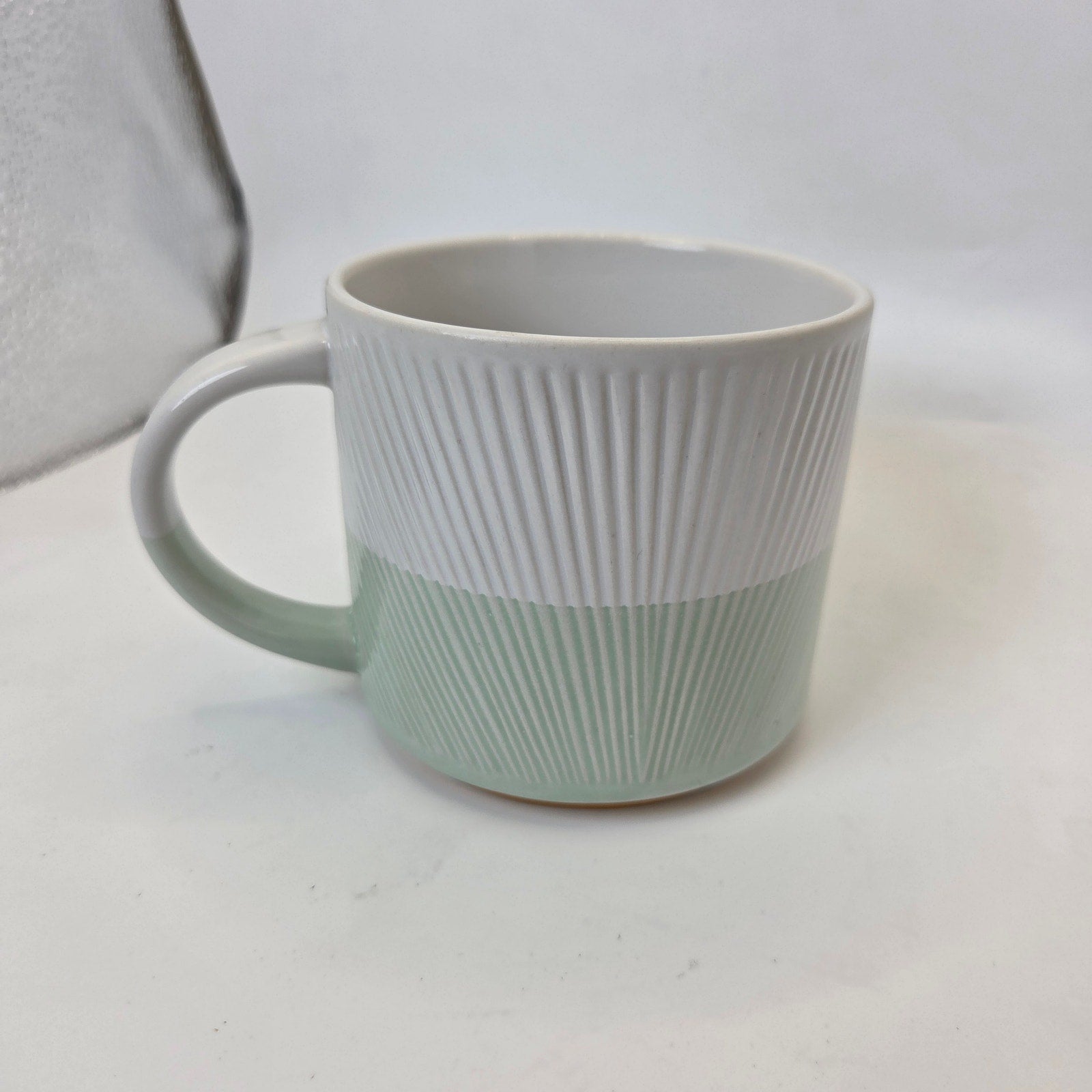 Starbucks 2014 Mint Green White Ribbed Textured 14oz Ceramic Coffee Mug