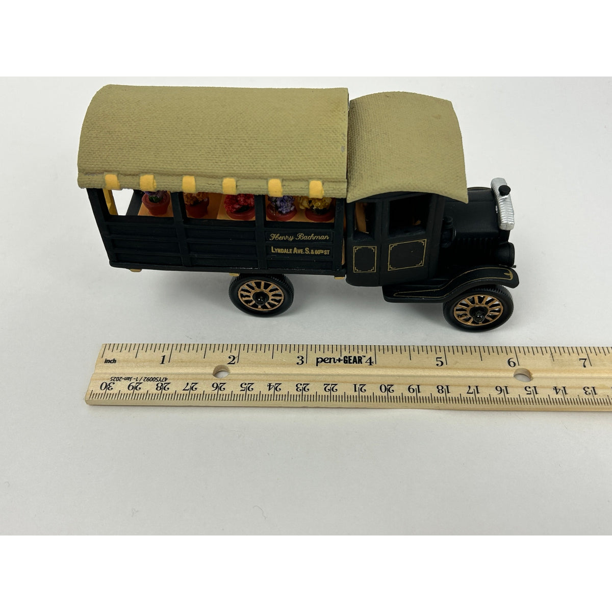 Department 56 Heritage Village 1919 Bachman Wilcox Truck with Box