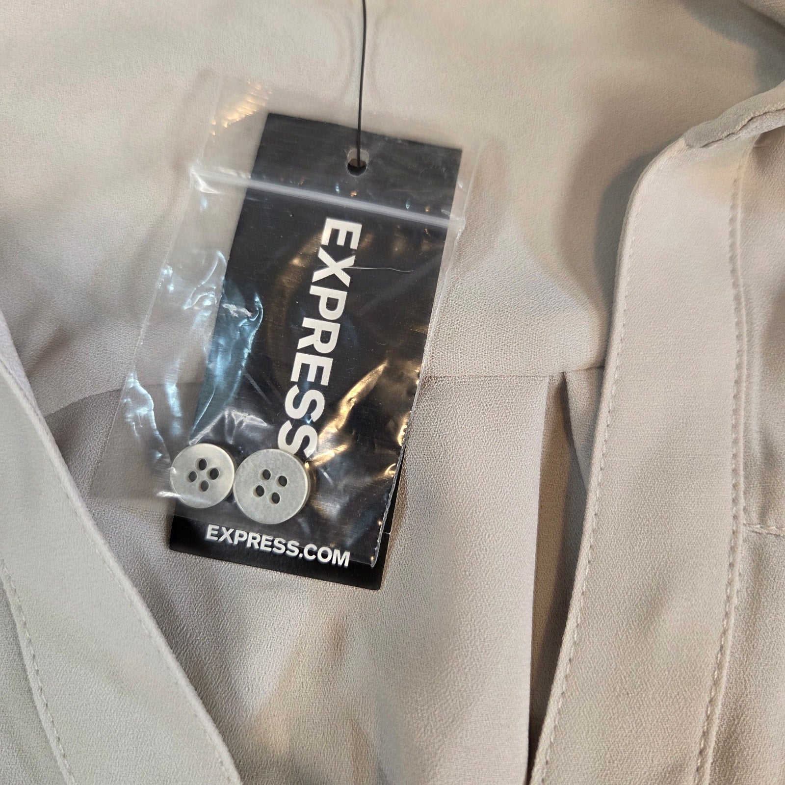 Express Portofino Blouse Women’s Beige Button Front Shirt Size S NWT
