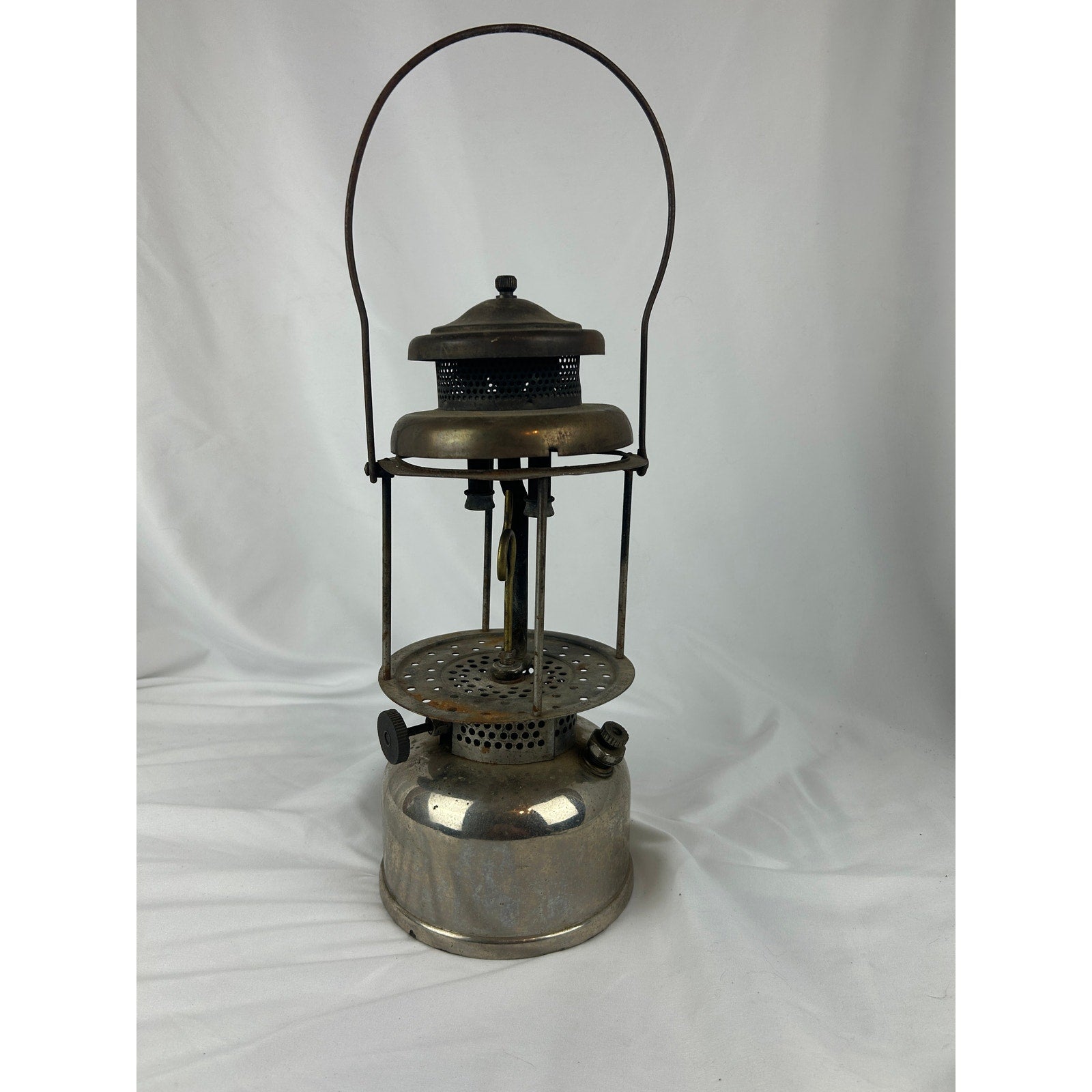 Vintage Coleman The Air-O-Lantern QL Gas Lantern Nickel Fount No Globe Untested