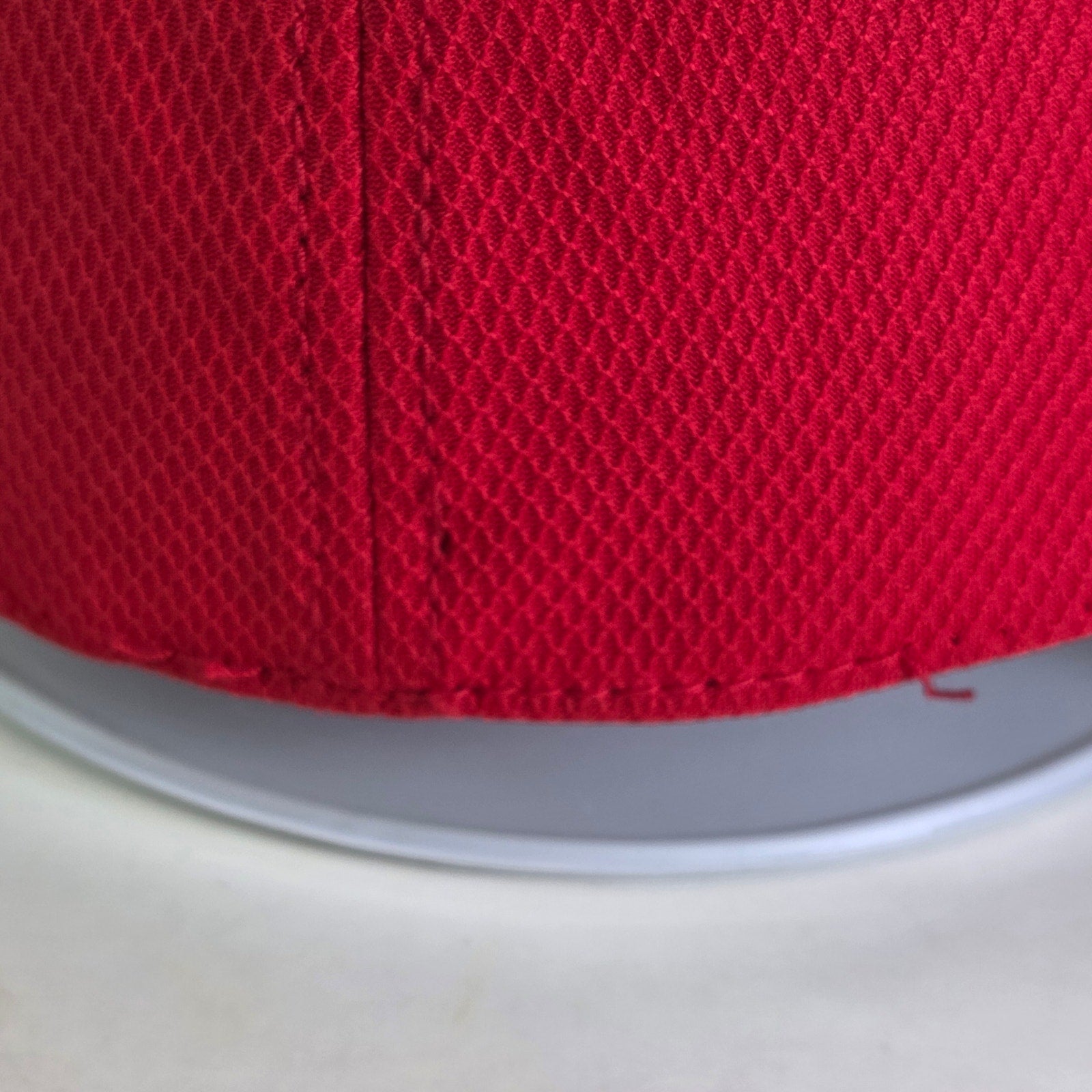Titleist M/L Red Golf Cap A-Flex Fitted Mesh Polyester Hat White Logo