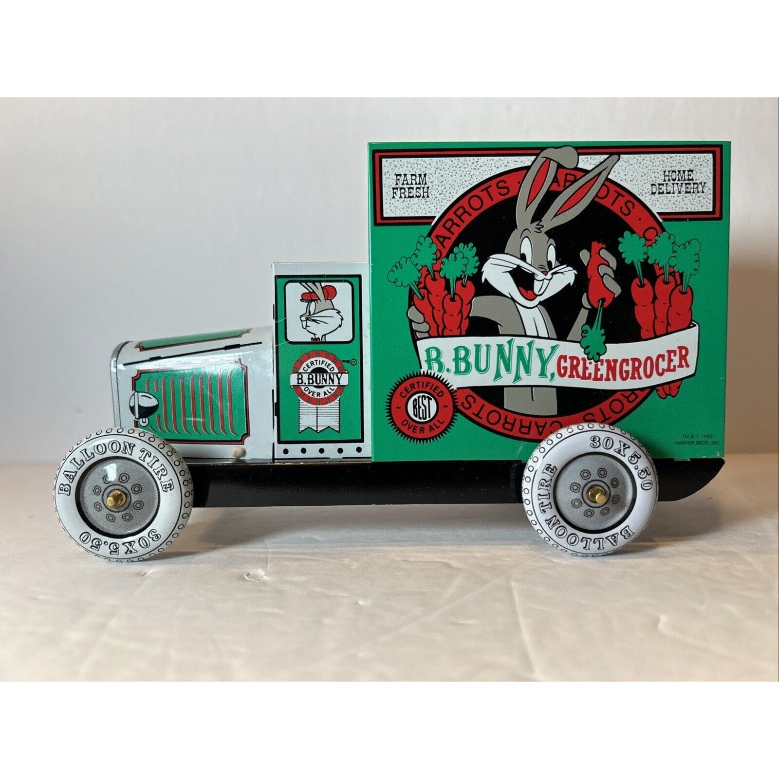 Warner Bros Looney Tunes Bugs Bunny Green Grocer Tin Truck 1992 Vintage