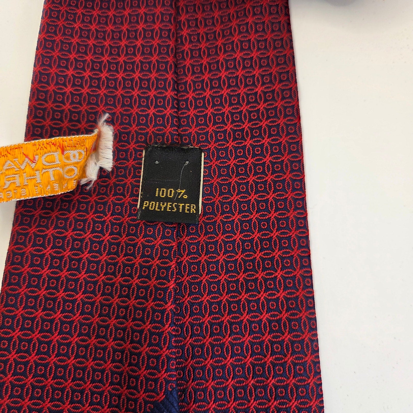 Vintage 1970s Woodward & Lothrop Mens Store Tie 4” Wide Burgundy Print
