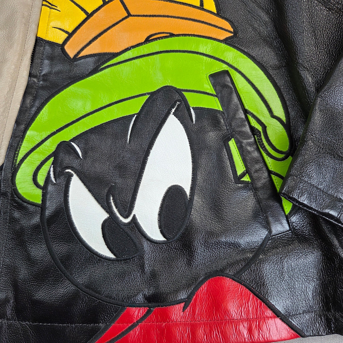 Vintage 1998 Looney Tunes Collection Leather Jacket Urban Gear XL Warner Bros