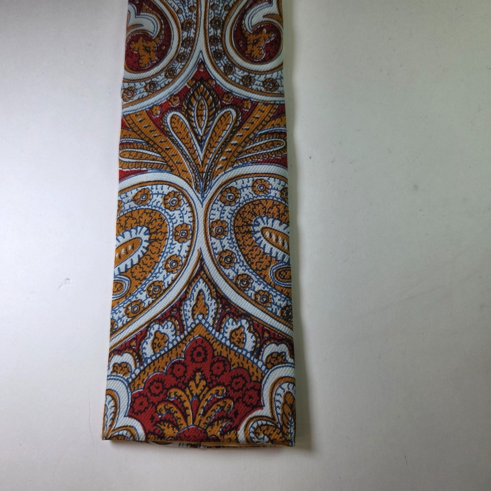 Vintage Rooster Flat Tip Tie Paisley Red Gold White Hand Printed USA 3.25"
