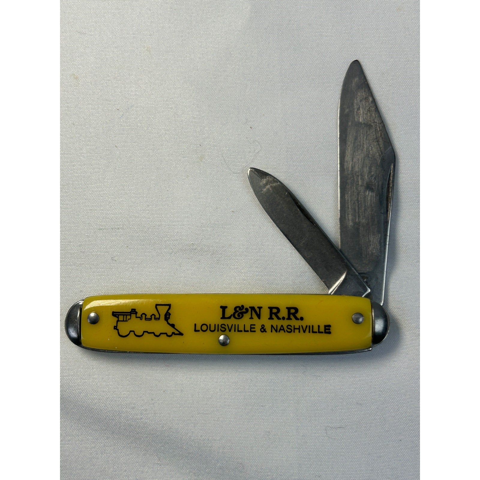 Vintage L&N Railroad Advertising Pocket Knife Louisville Nashville Train