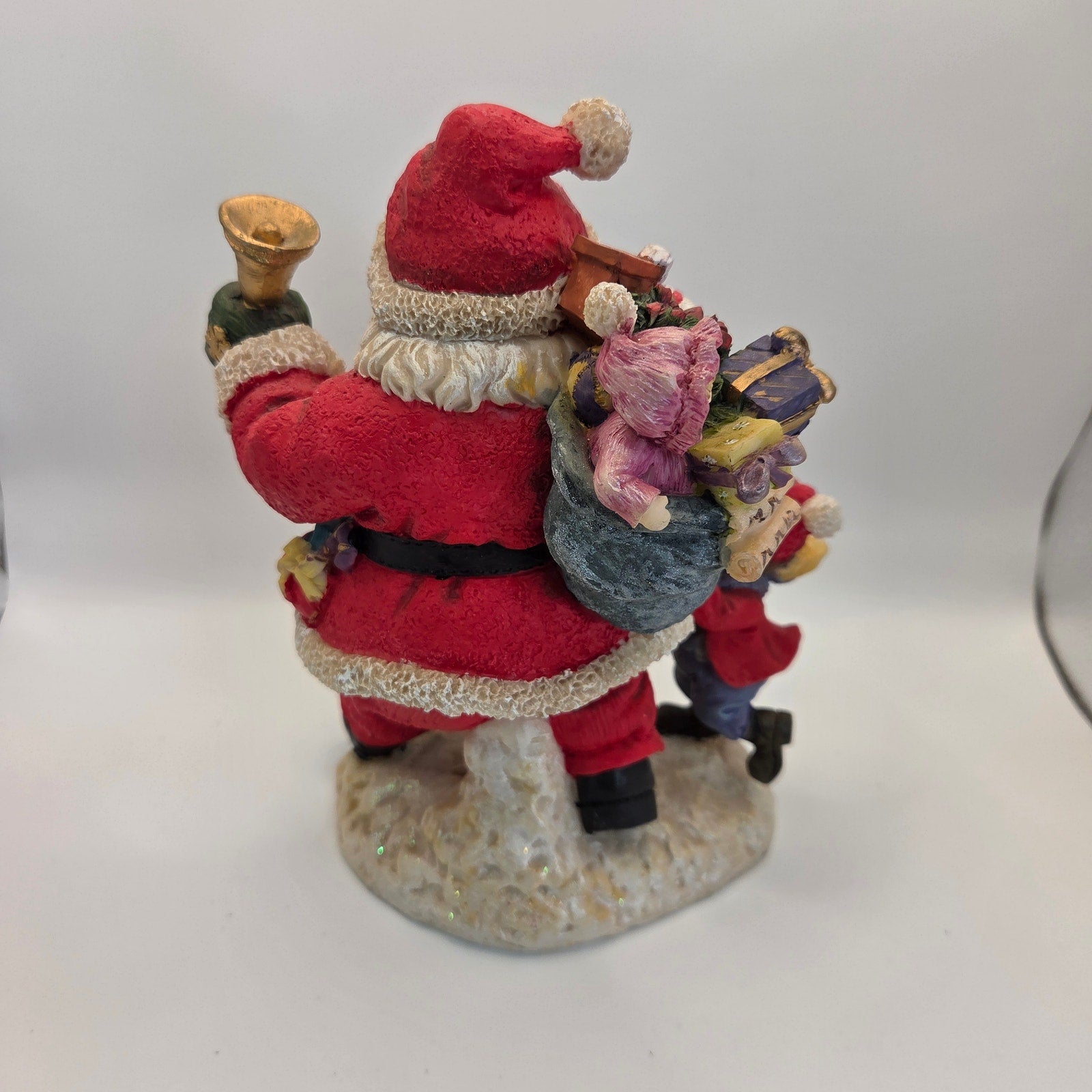Lot of 4 Santa Claus Figurines – Resin Christmas Holiday Décor