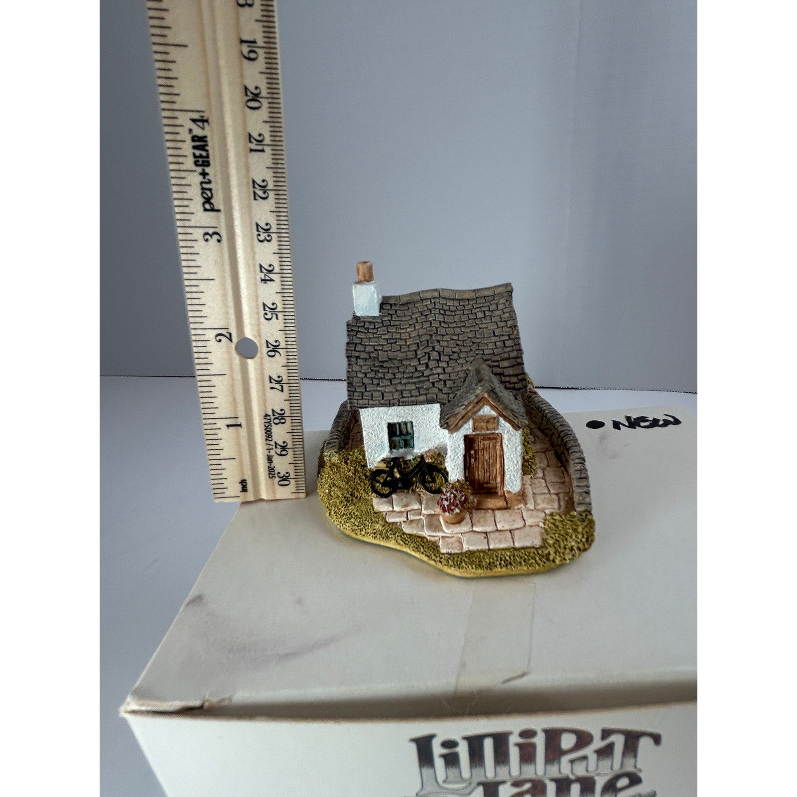 Lilliput Lane “St. Columba’s School” Signed Cottage Boxed with Deed