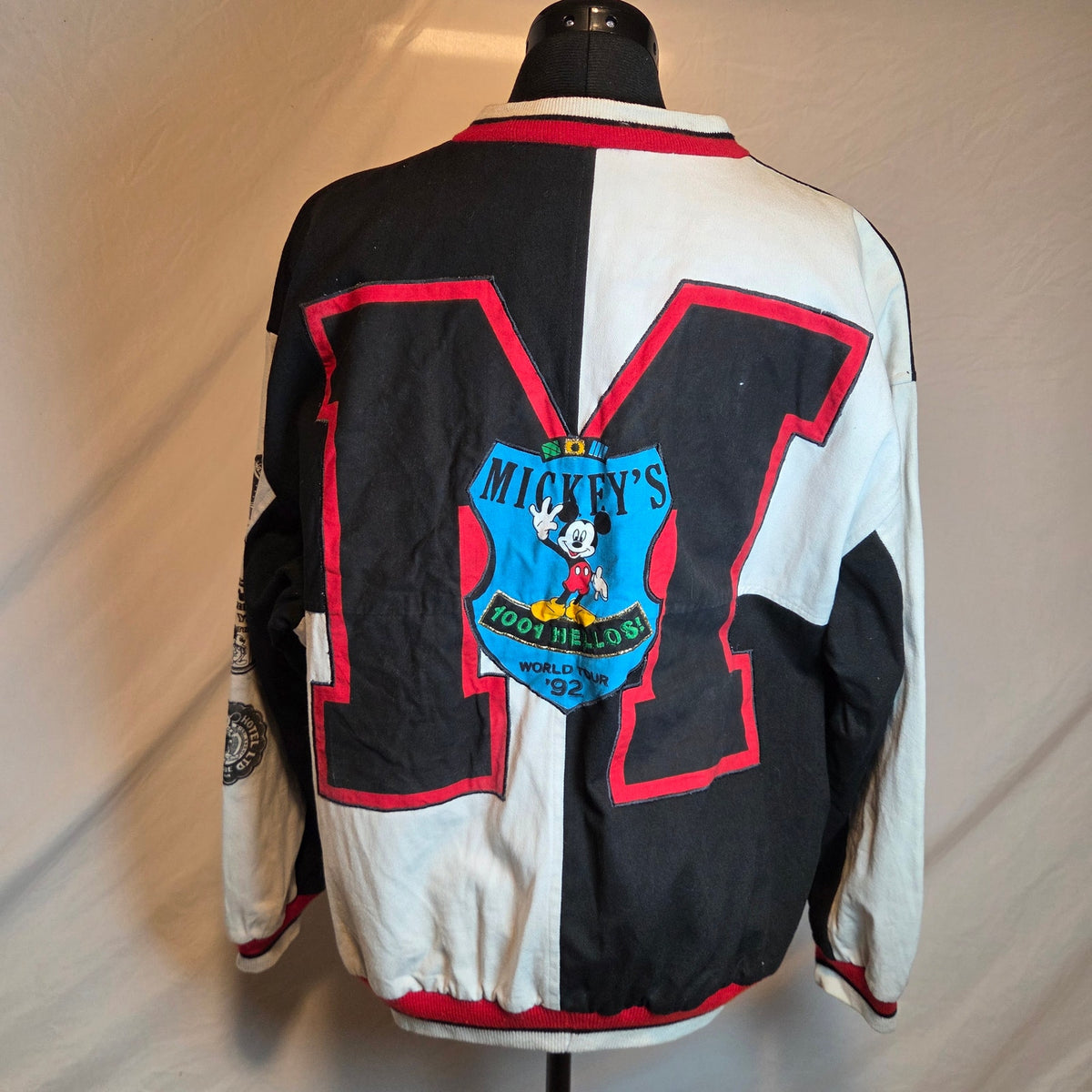 Vintage 1992 Mickey & Co Disney World Tour 1001 Hellos Varsity Jacket M