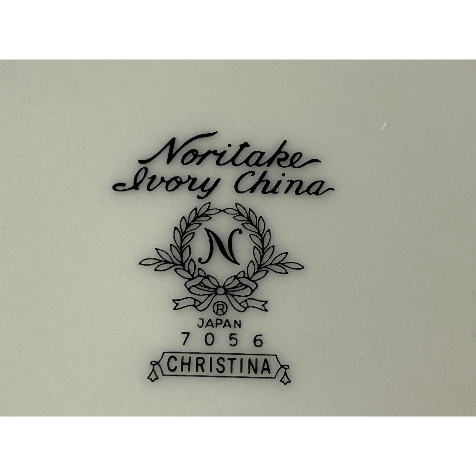 Noritake Christina 7056 7pc Place Setting Ivory China Floral Platinum Japan