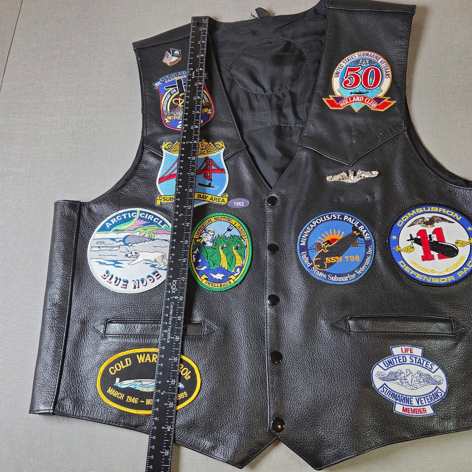 U.S. Navy Submarine Veterans Leather Vest Size 50 Cold War Patch Covered