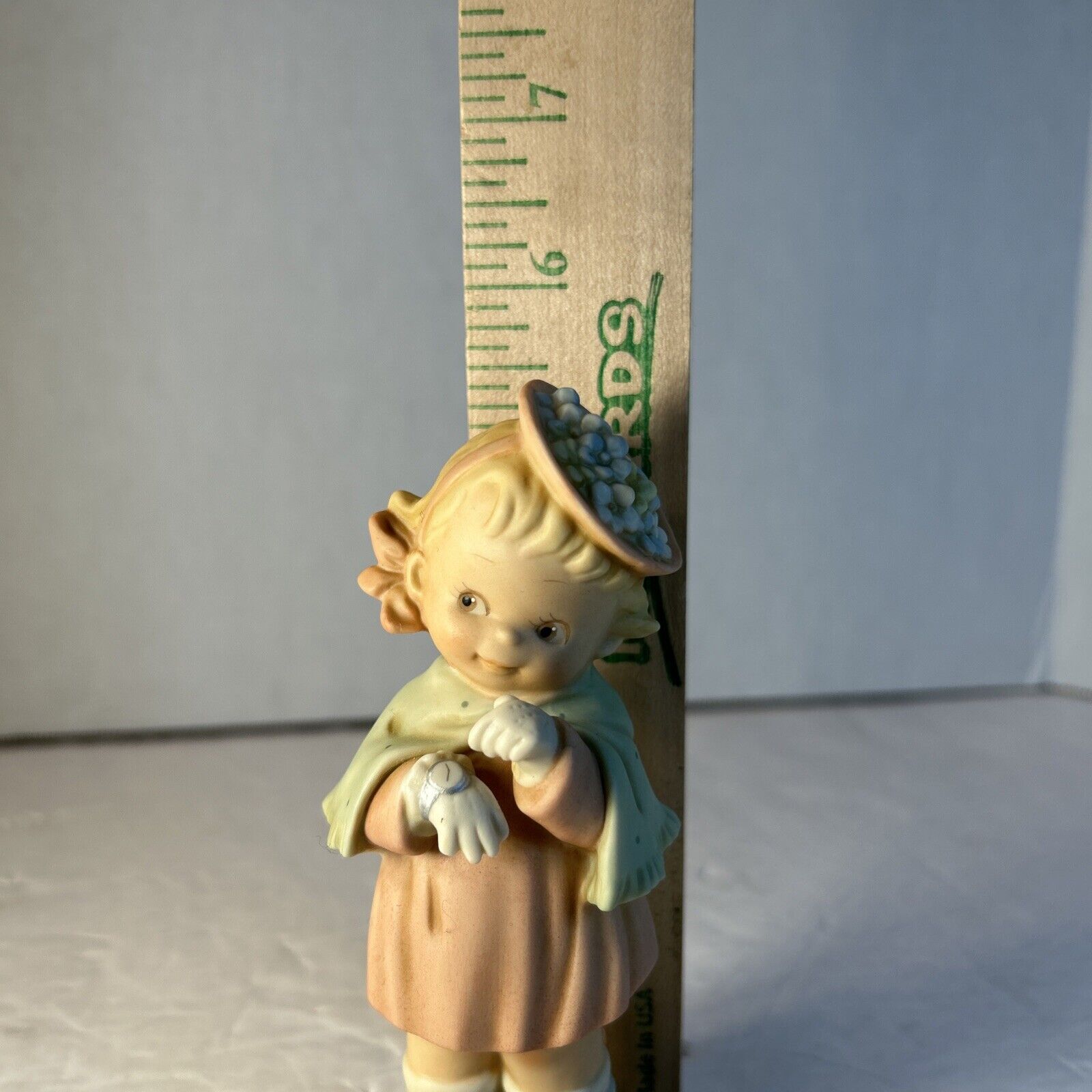 Enesco Memories of Yesterday Collectors Society 1995 "A Time to Celebrate" S0105