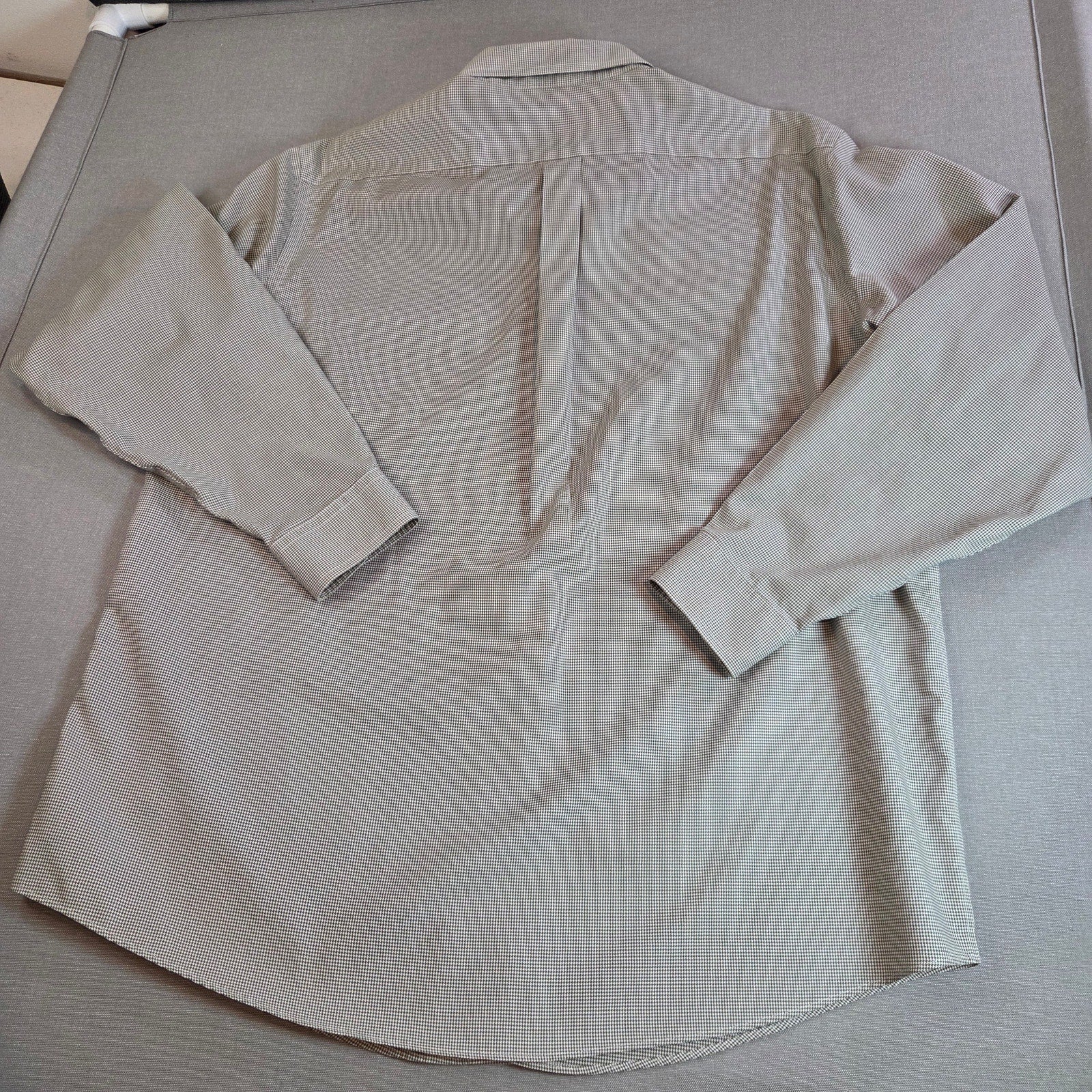 LL Bean Mens L Button Down Shirt Green Check Wrinkle Resistant Cotton Malaysia