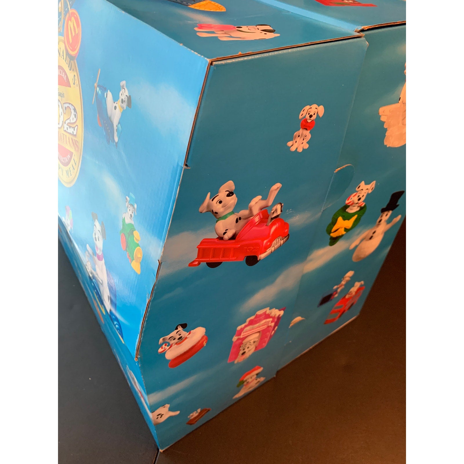 McDonald's Disney 102 Dalmatians Happy Meal Display Case w/ Sealed Toys 2000