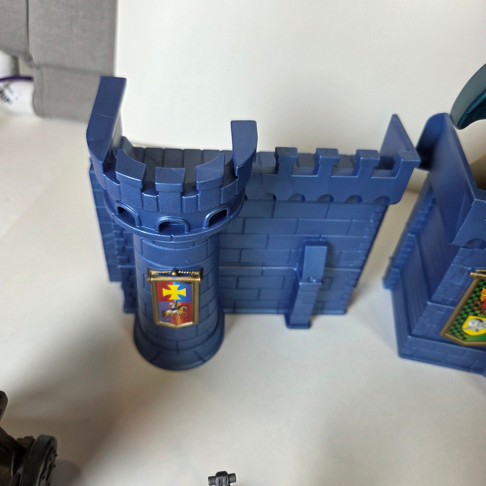 Keenway Medieval Castle Playset Lot w/ Dragons Sound Effects Battery Operated