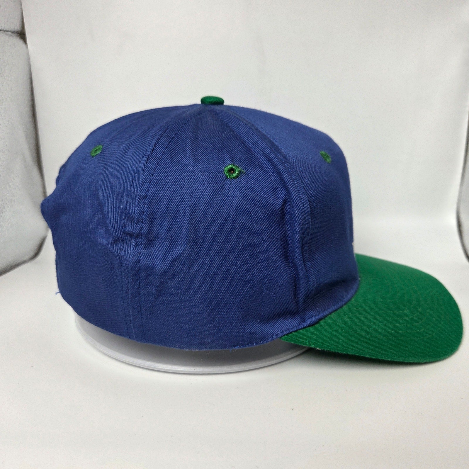 MN Timberwolves Vintage Snapback Hat Drew Pearson Old Logo 90s OSFM Small Fit