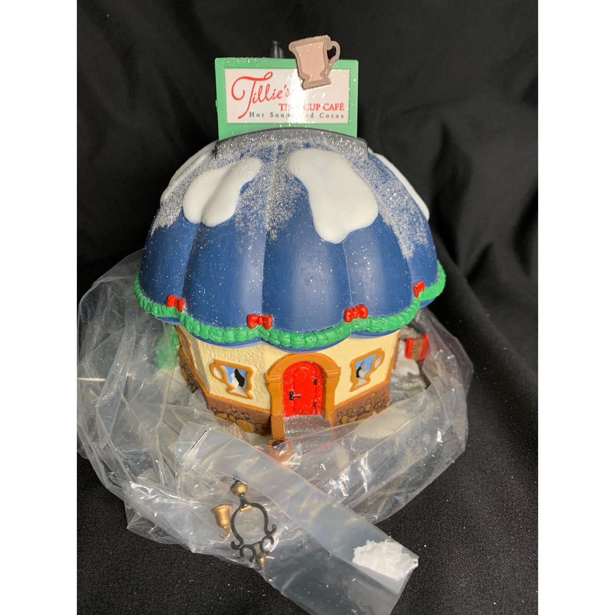 Dept 56 Tillie’s Tiny Cup Cafe 56401 North Pole Elf Land Lighted Building