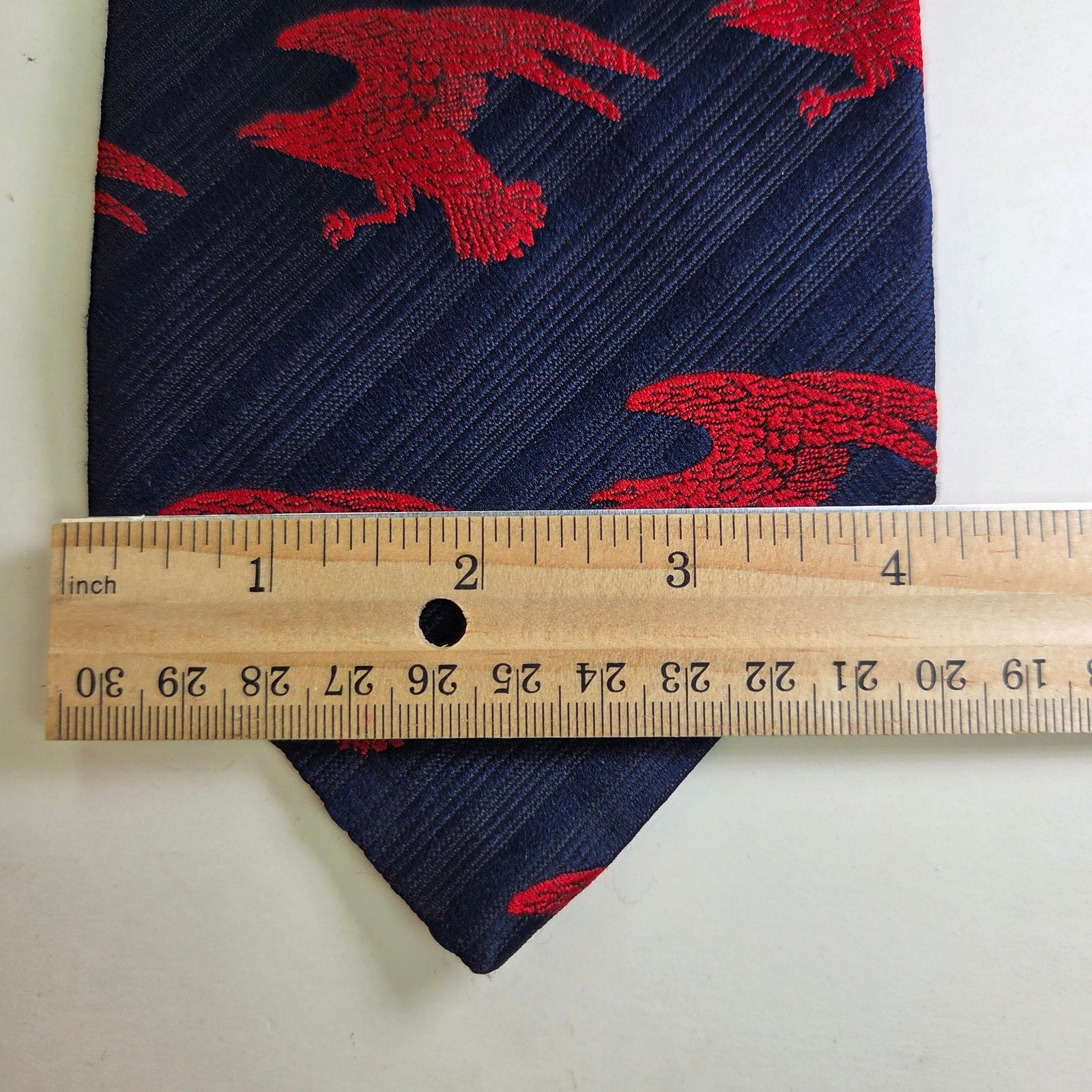 Vintage Dayton’s Northbriar Regal Eagle Necktie Red Gold Green USA 4.25x55