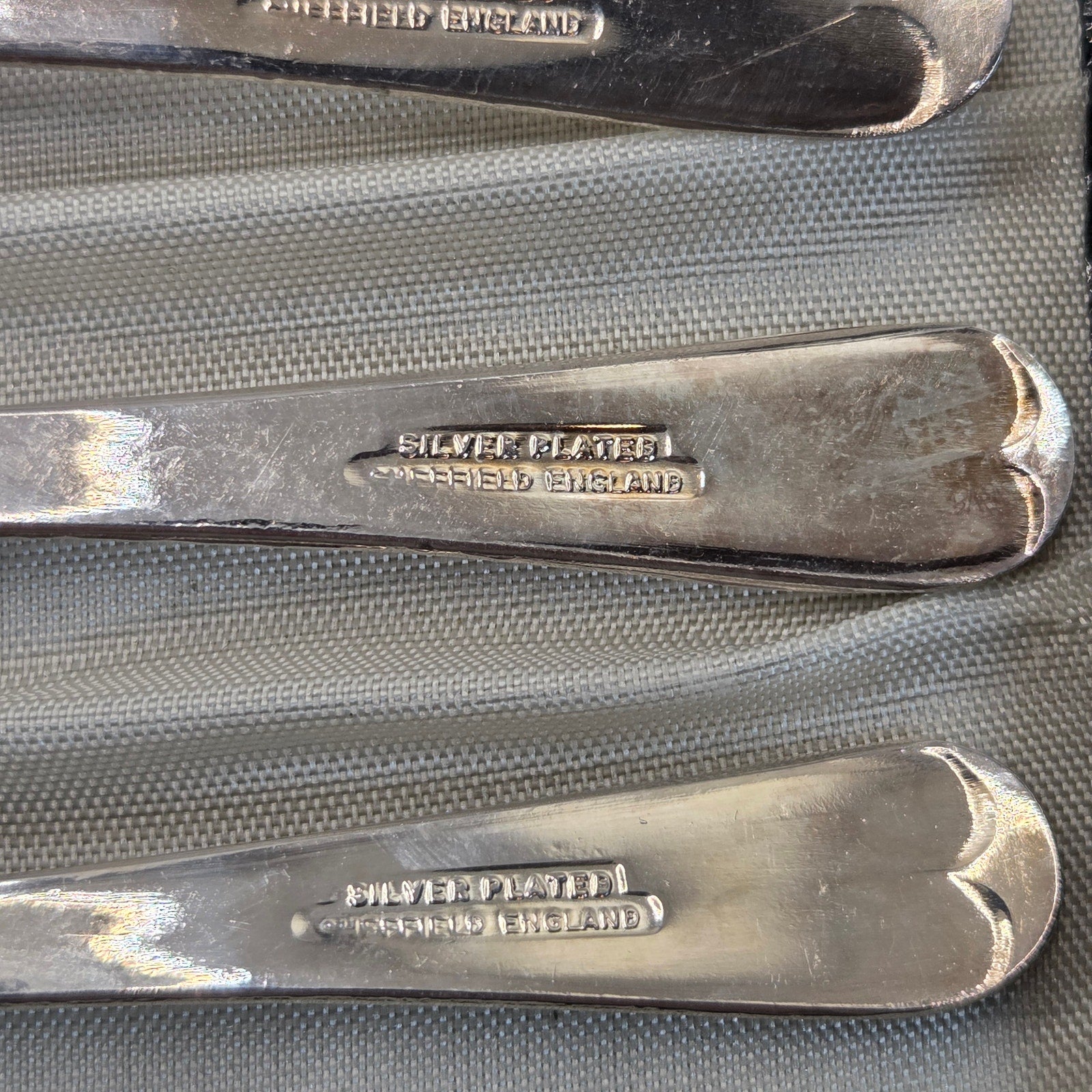 Kent Silversmiths Sheffield Silver Plated Forks & Server Set in Box England