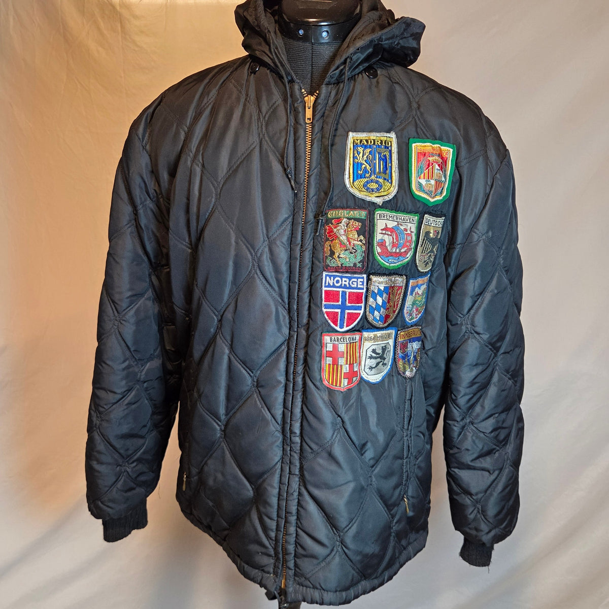 Vintage 60s Brent Montgomery Ward Quilted Jacket European Travel Patches Talon