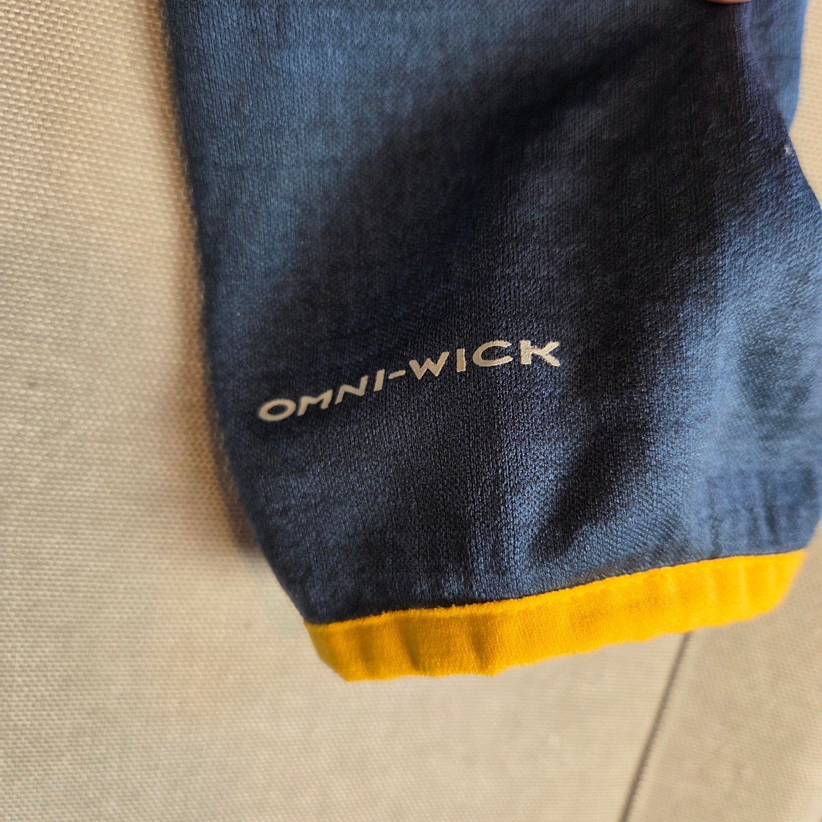 Columbia Notre Dame Irish Omni-Wick 1/4 Zip Pullover Blue XL