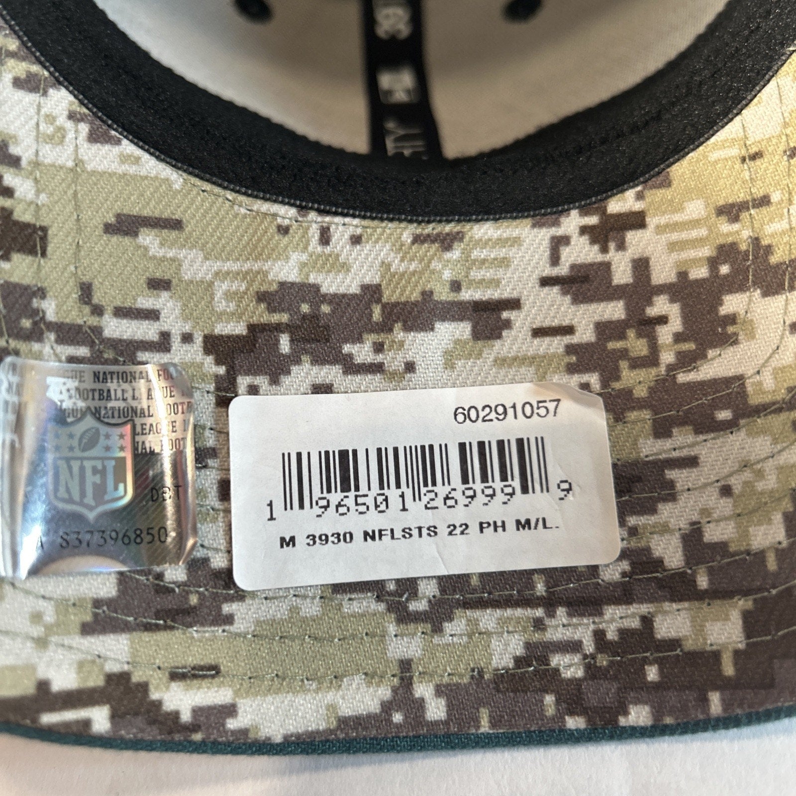 New Era Philadelphia Eagles 39THIRTY Salute to Service Hat M/L NWT