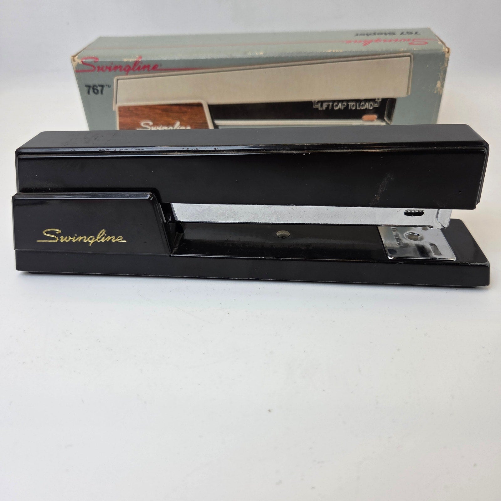 Vintage Swingline 767 Stapler Black Metal Desktop Stapler w/ Box Made in USA