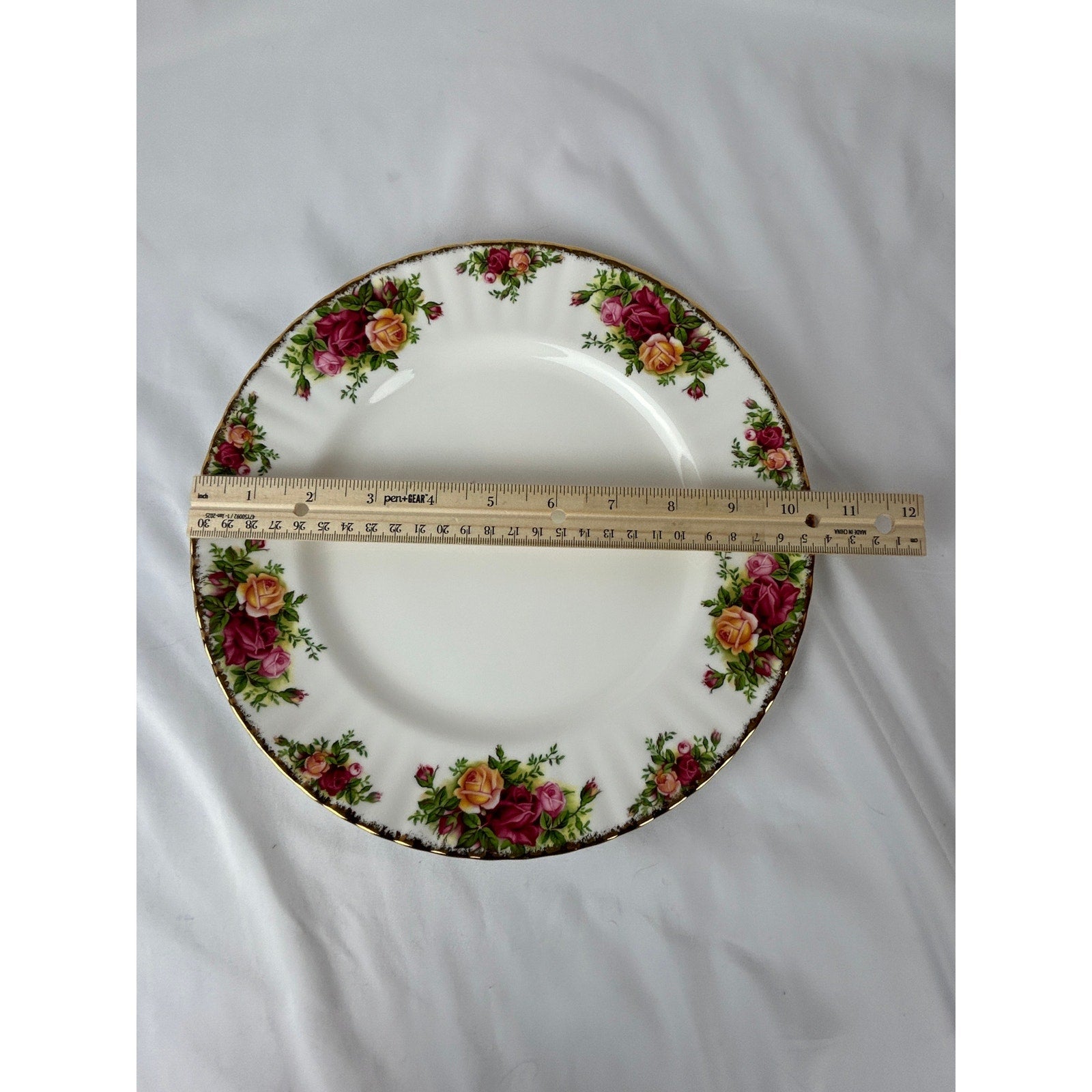 Royal Albert Old Country Roses Bone China Dinner Plate 10.5 Inch England