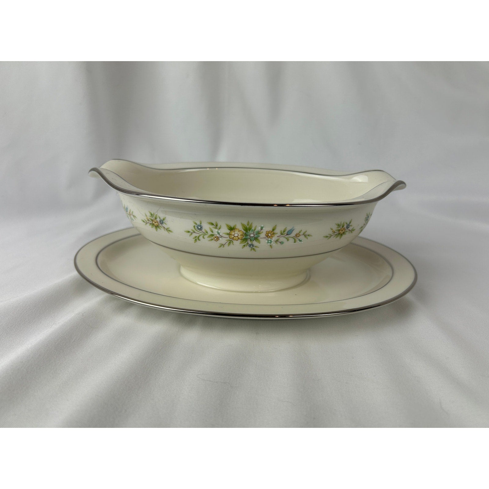 Noritake Christina 7056 Gravy Boat with Attached Underplate Ivory China