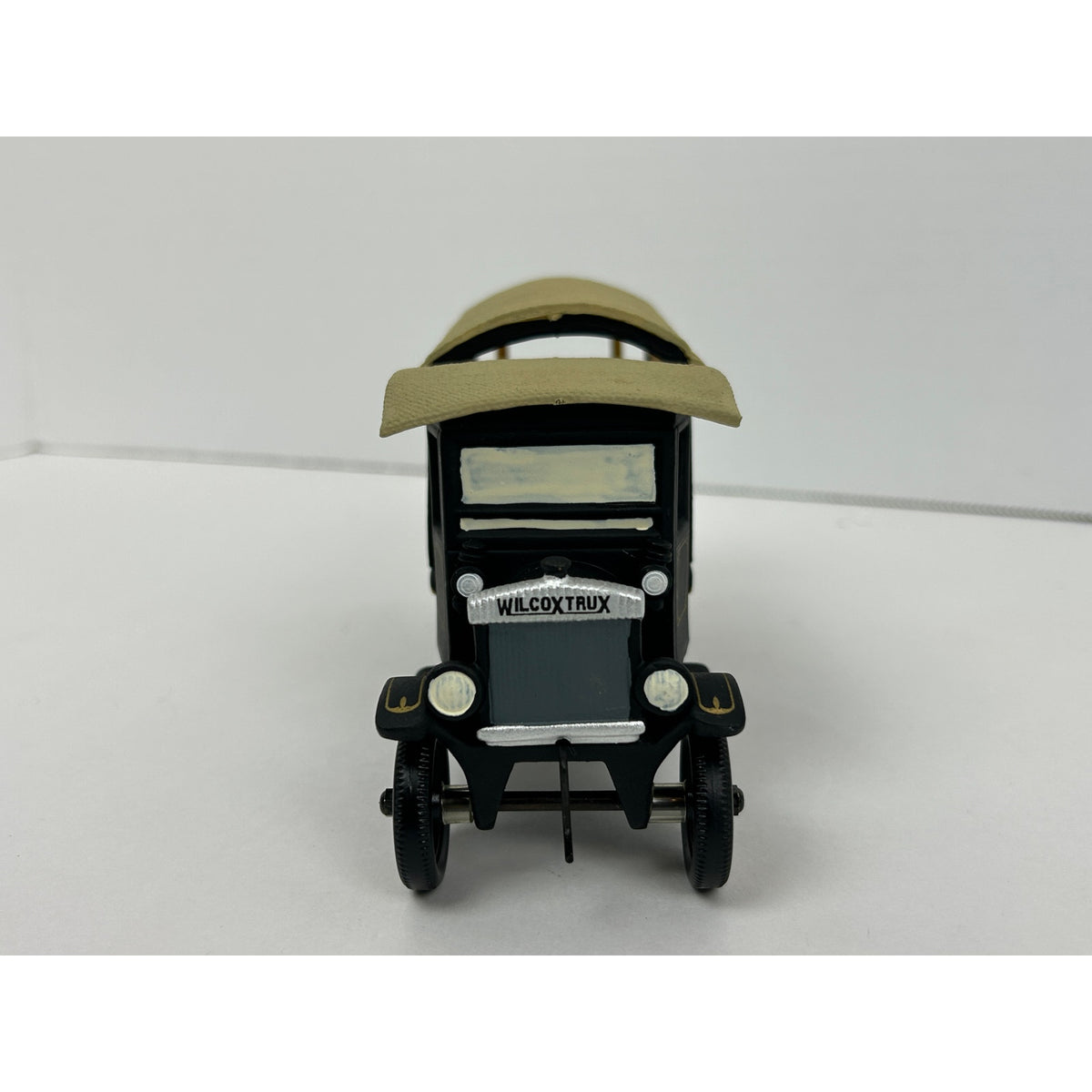 Department 56 Heritage Village 1919 Bachman Wilcox Truck with Box