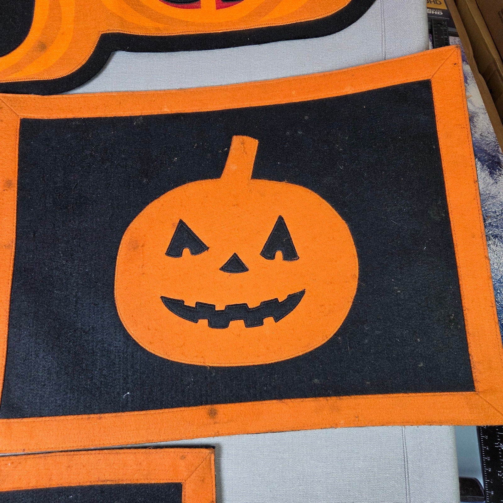 Vintage Halloween Pumpkin Table Runner & 3 Placemats Jack O Lantern Set