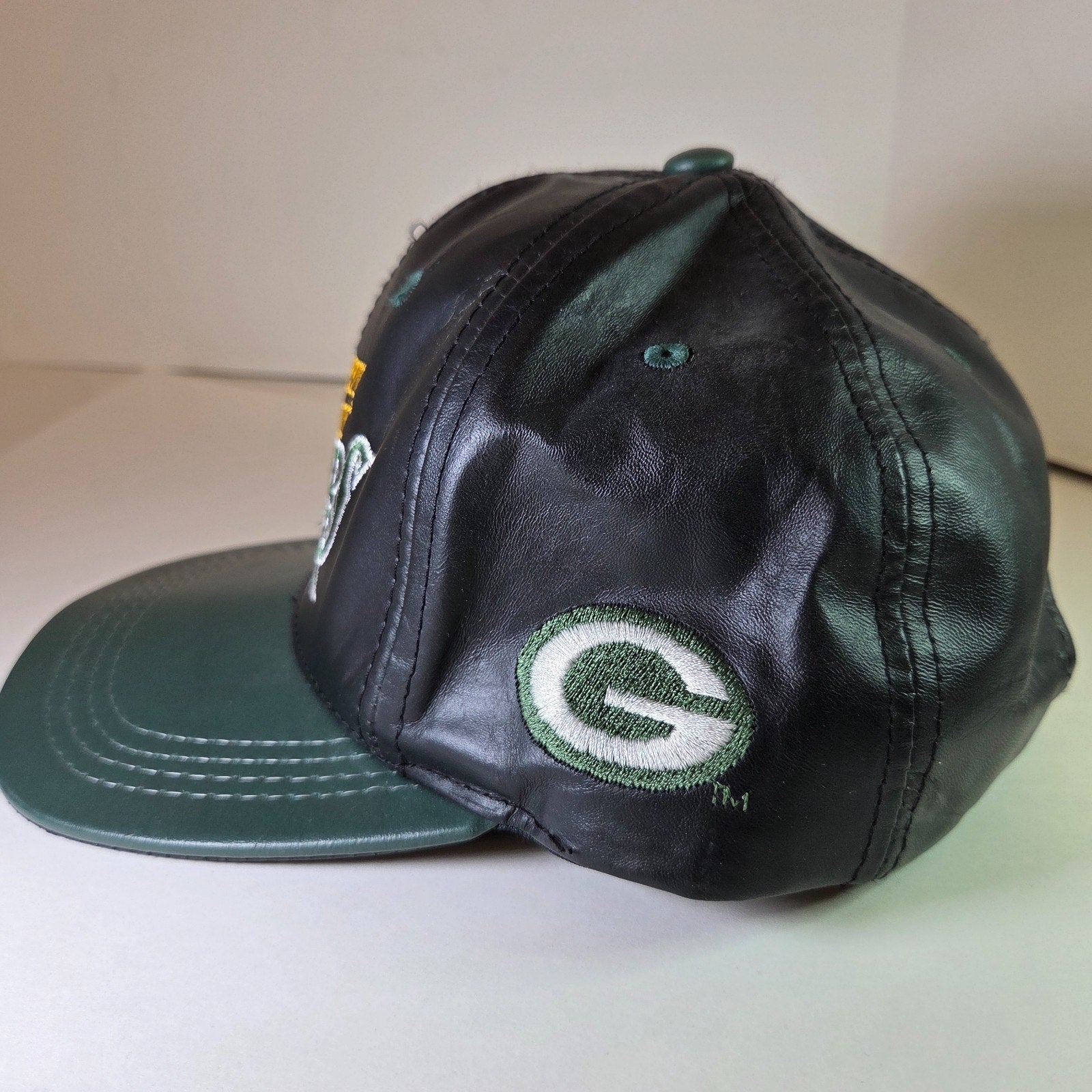 Green Bay Packers Leather Snapback Hat Cap NFL Logo Modern USA Green & Black