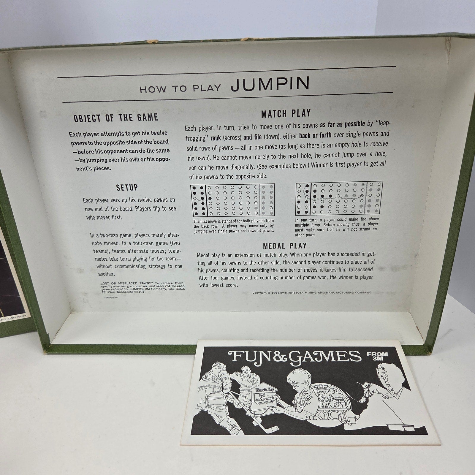 3M Jumpin Bookshelf Game 1964 Complete Strategy Board Game Metal Pawns