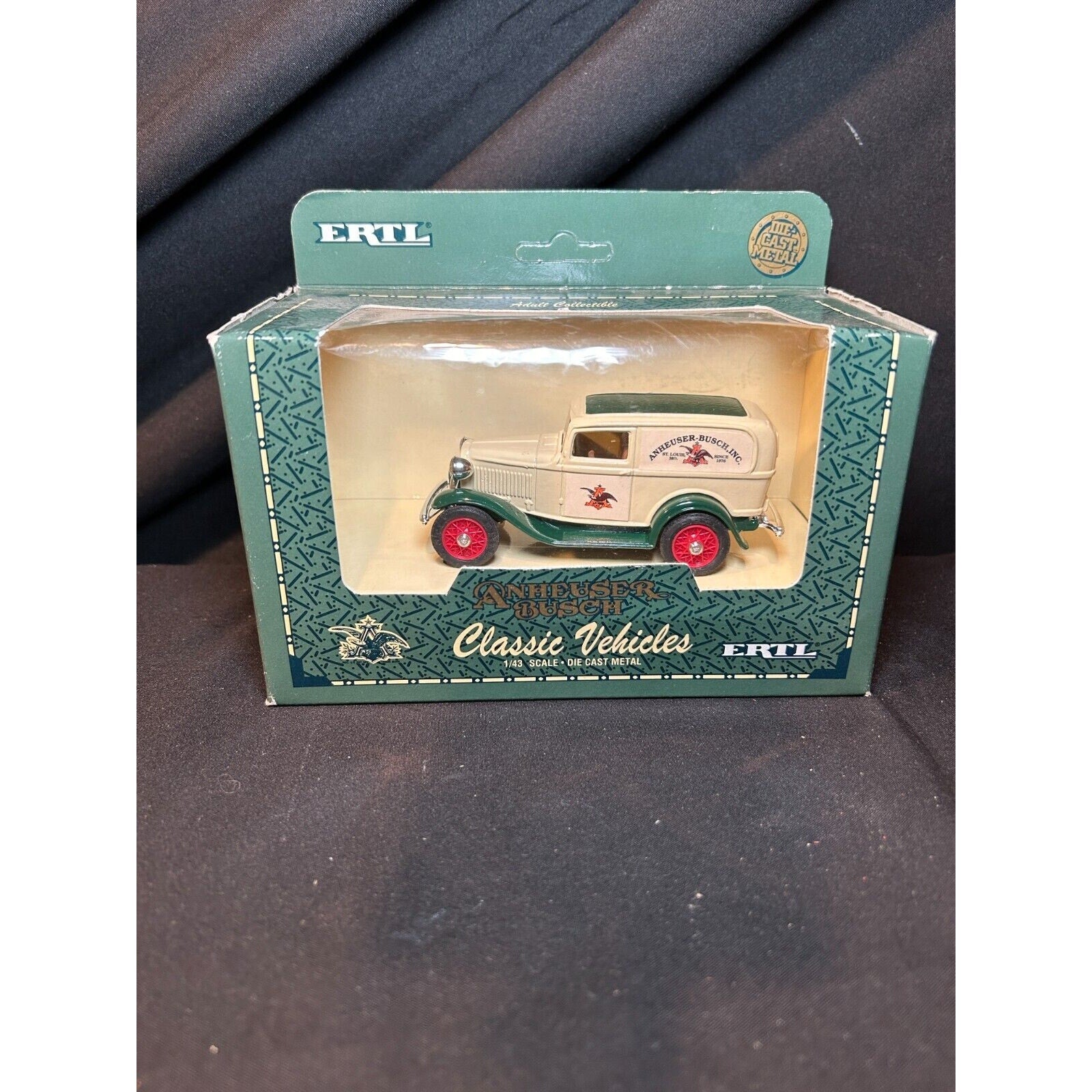ERTL Anheuser-Busch Classic Vehicles 1930 Chevy Barrel & 1932 Ford Panel NIB