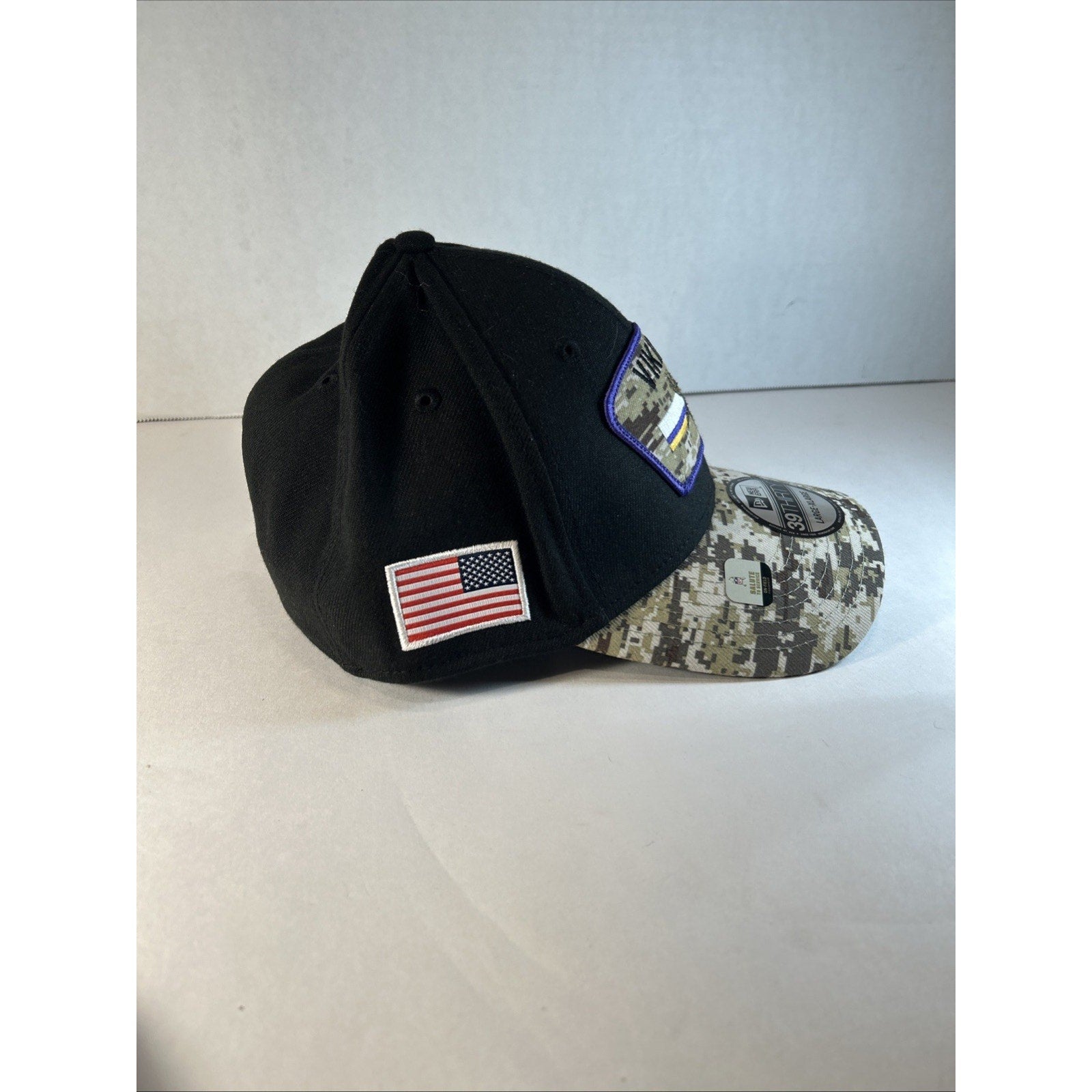 Minnesota Vikings New Era 39Thirty Salute to Service Hat L/XL Camo NFL