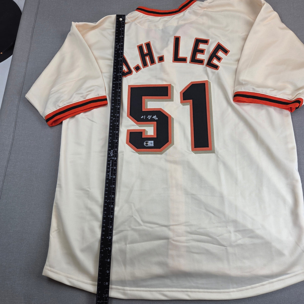 Jung Hoo Lee Signed San Francisco Giants #51 Jersey Korean Auto Beckett XL