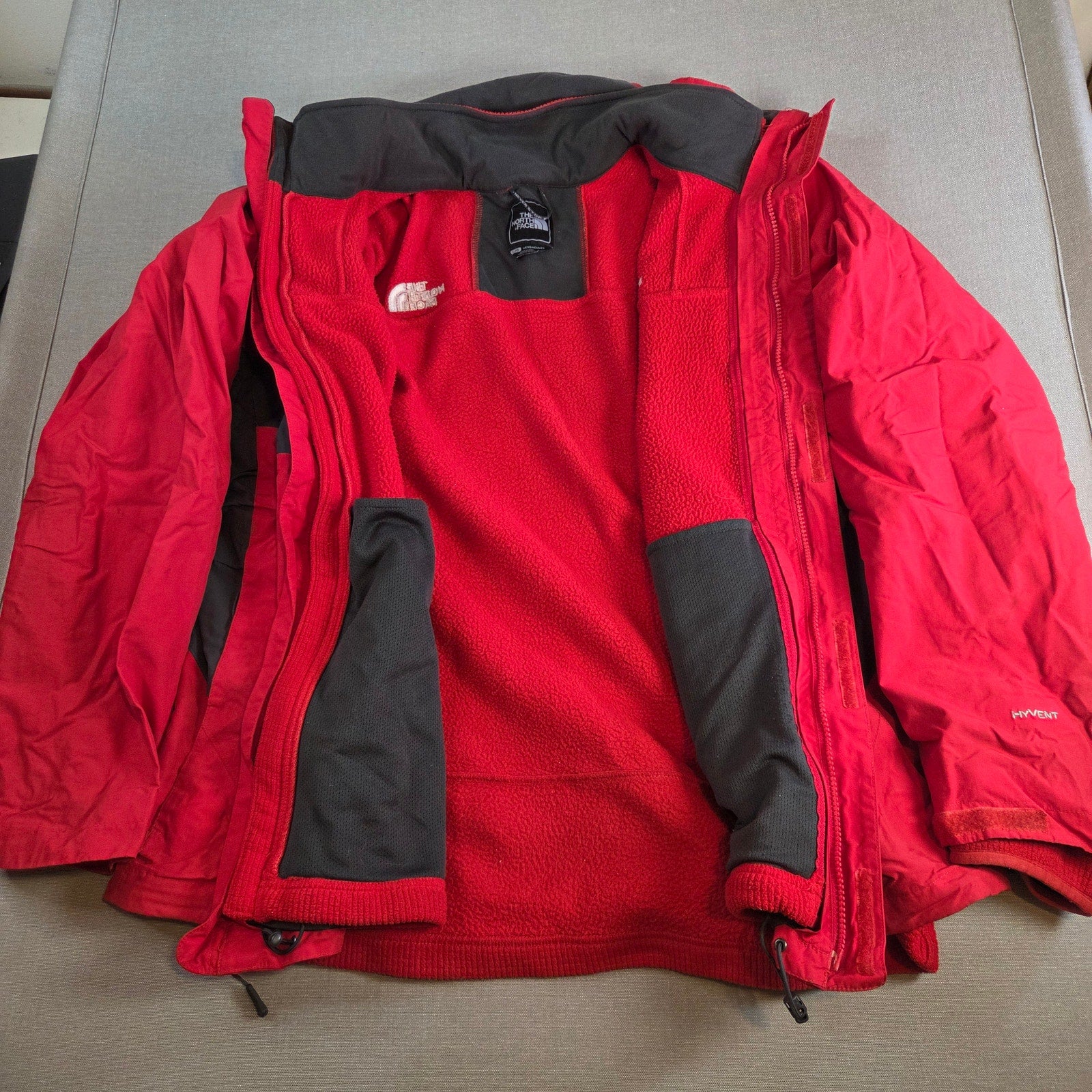 The North Face 3-in-1 Triclimate HyVent Men’s L Jacket — Missing Hood / Wear