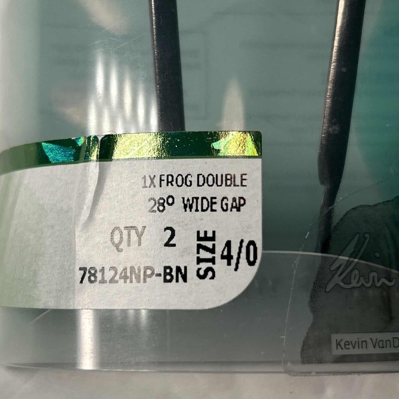 Mustad 78124NP-BN Plastic Frog Double Hook 2X Strong - Size 4/0 - Pack of 2