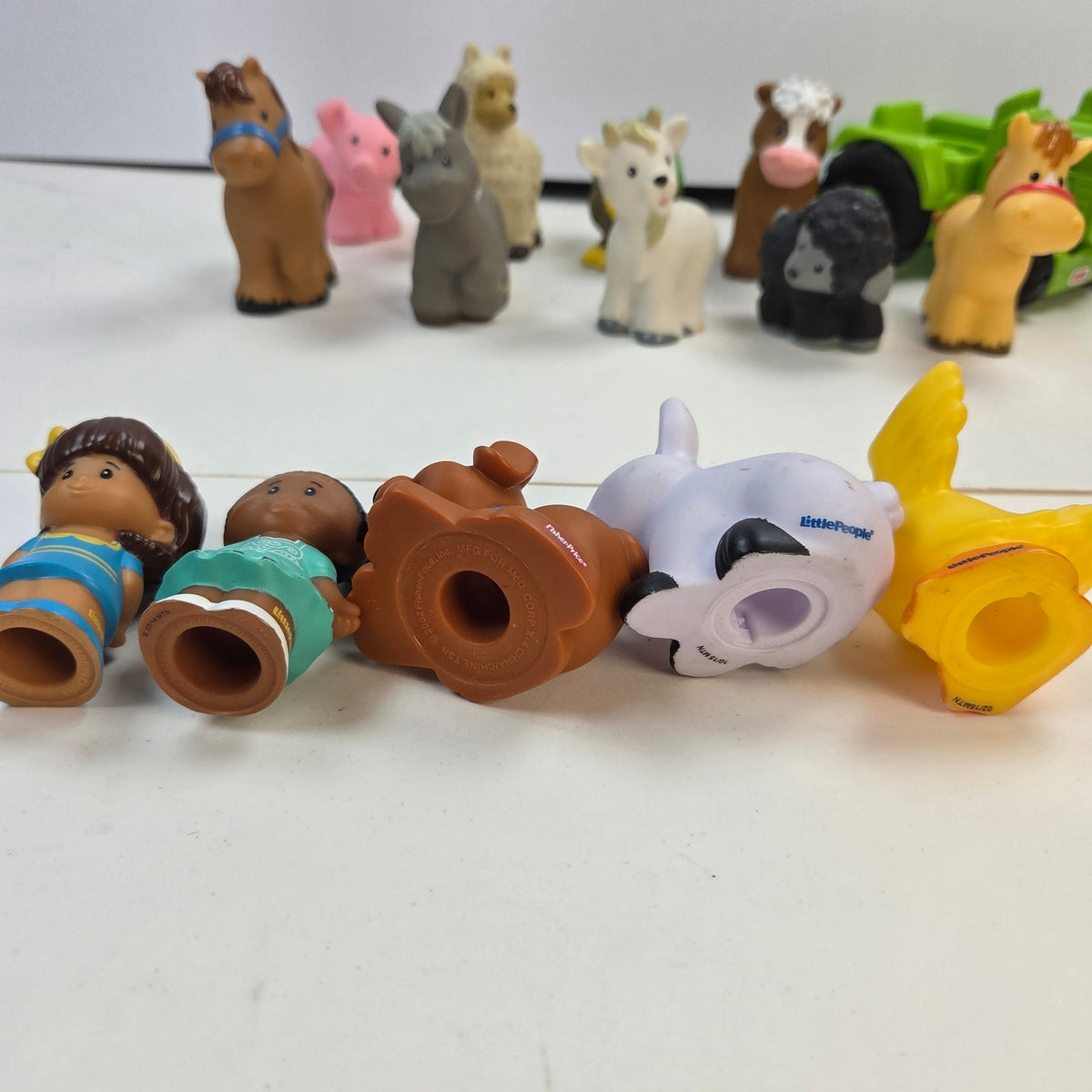 Fisher Price Little People Lot of 25 Figures Farm Animals Green Tractor Toys