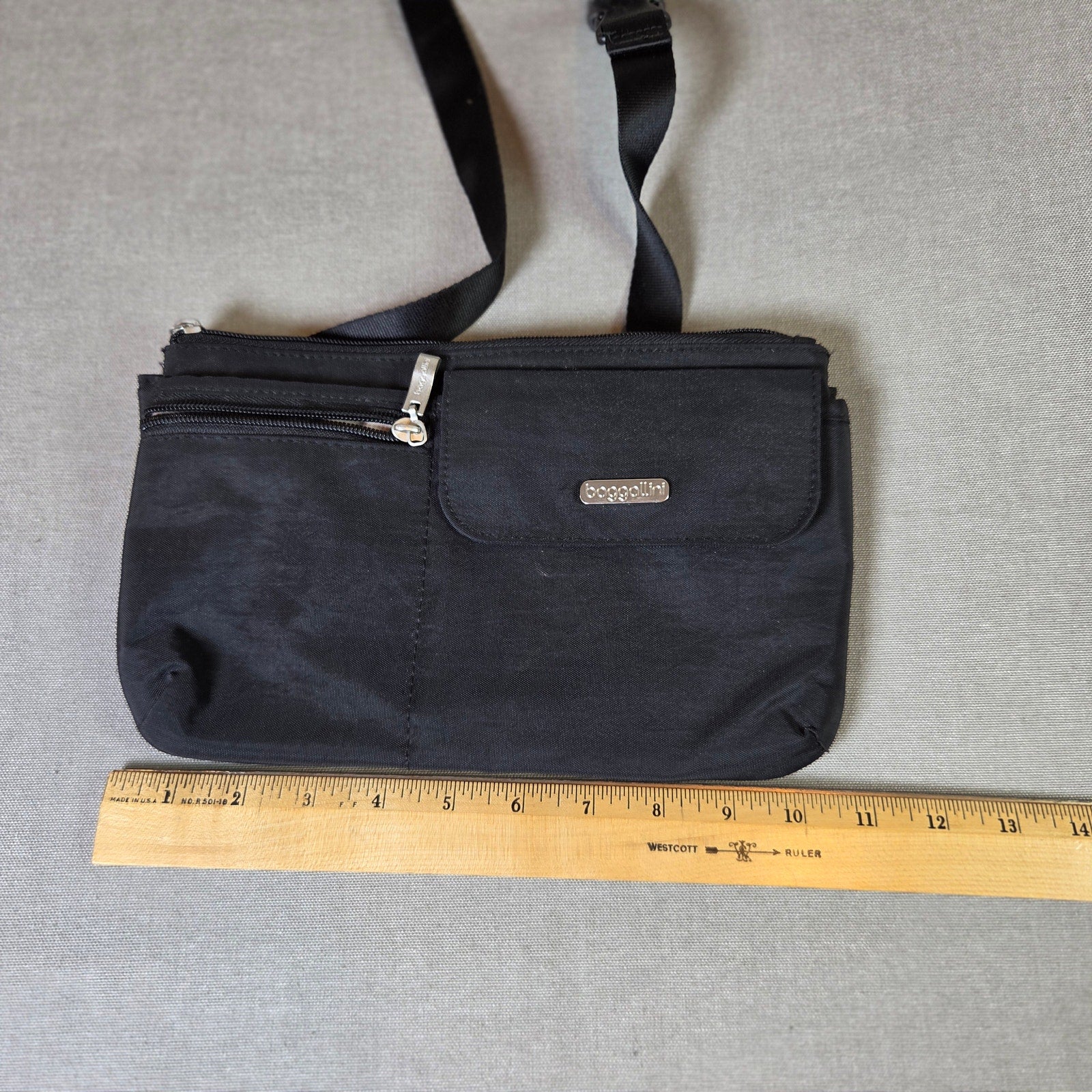Baggallini Small Black Nylon Crossbody Travel Bag Compact Organizer