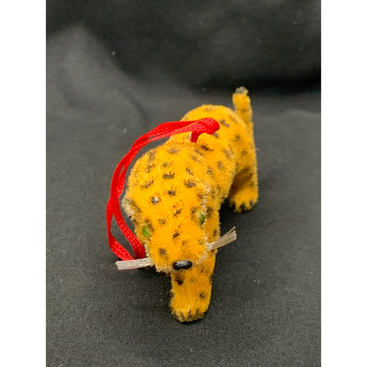 Wagner Handwork flocked leopard miniature, West Germany, 1983–1990.